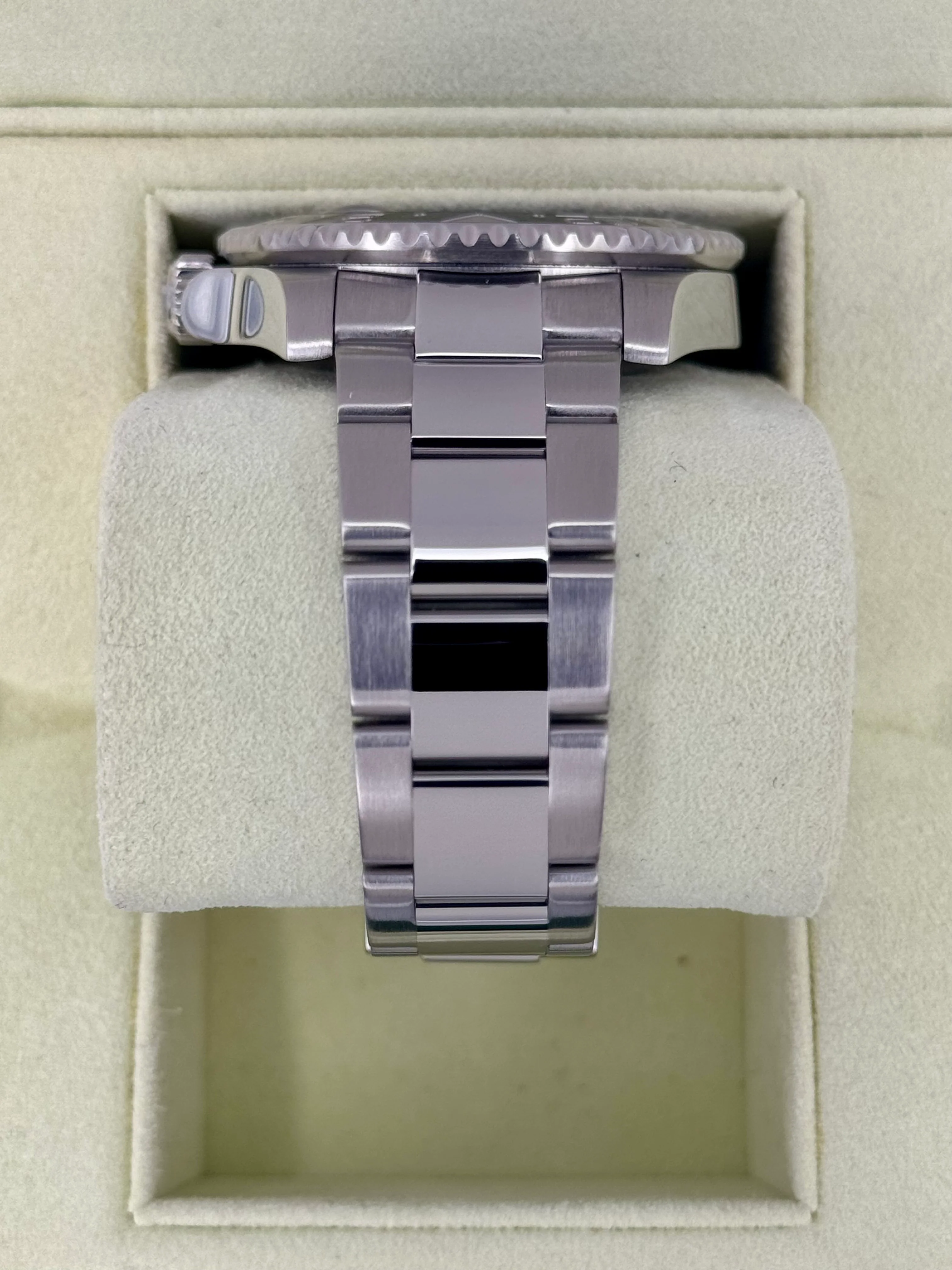 2010 Rolex GMT-Master II 40mm 116710LN Stainless Steel Black Dial - Image 4