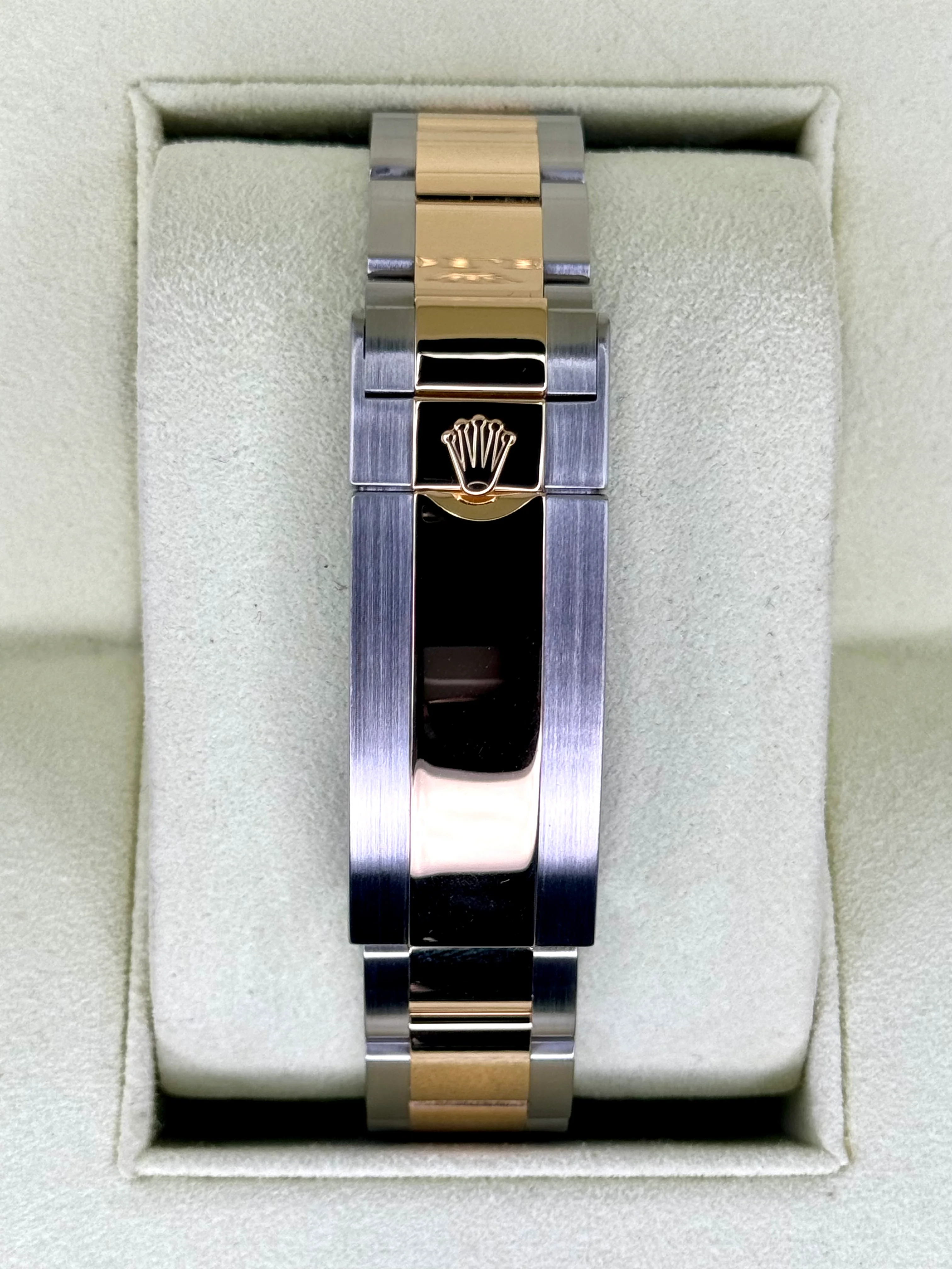 2010 Rolex Submariner "Bluesy" 40mm 116613LB Two-Tone Flat Blue Dial - Image 2
