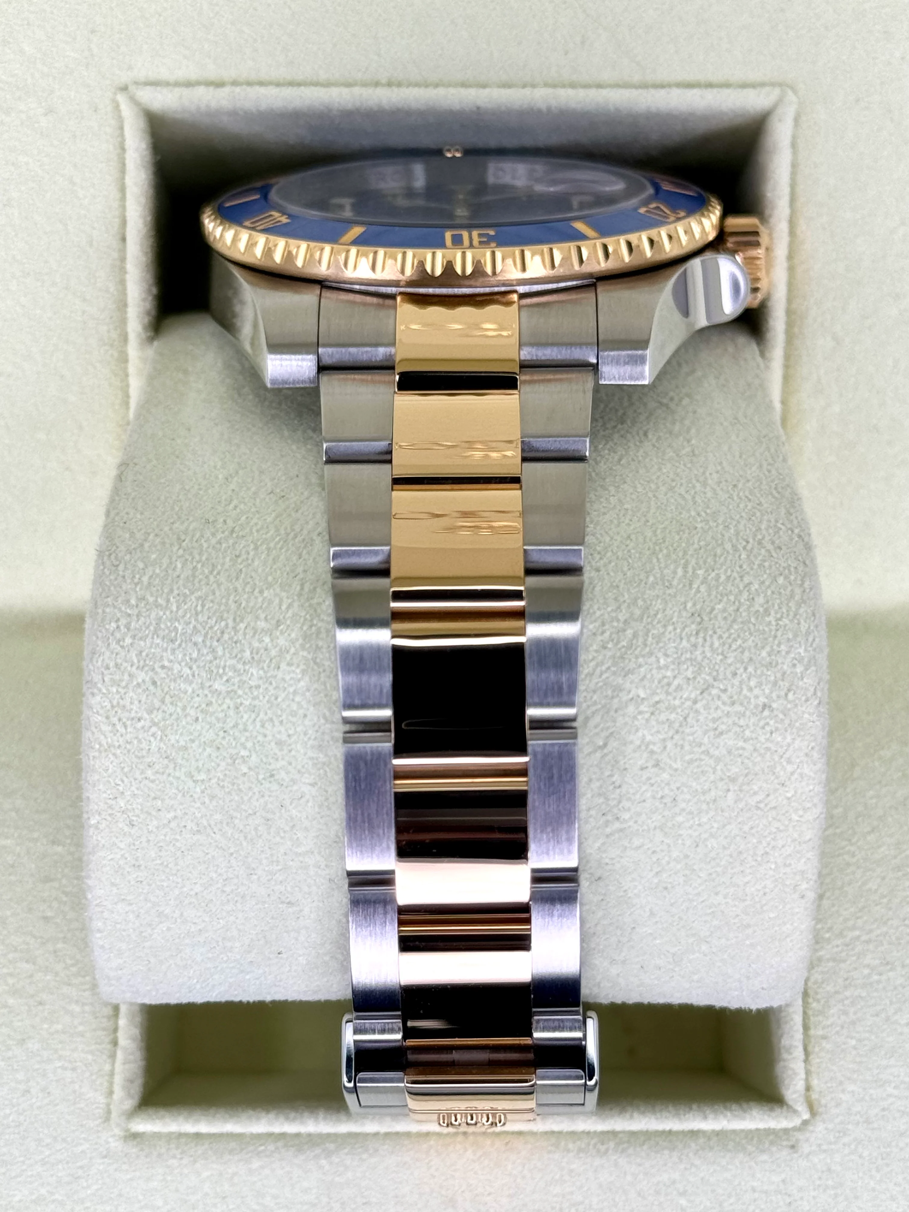 2010 Rolex Submariner "Bluesy" 40mm 116613LB Two-Tone Flat Blue Dial - Image 3