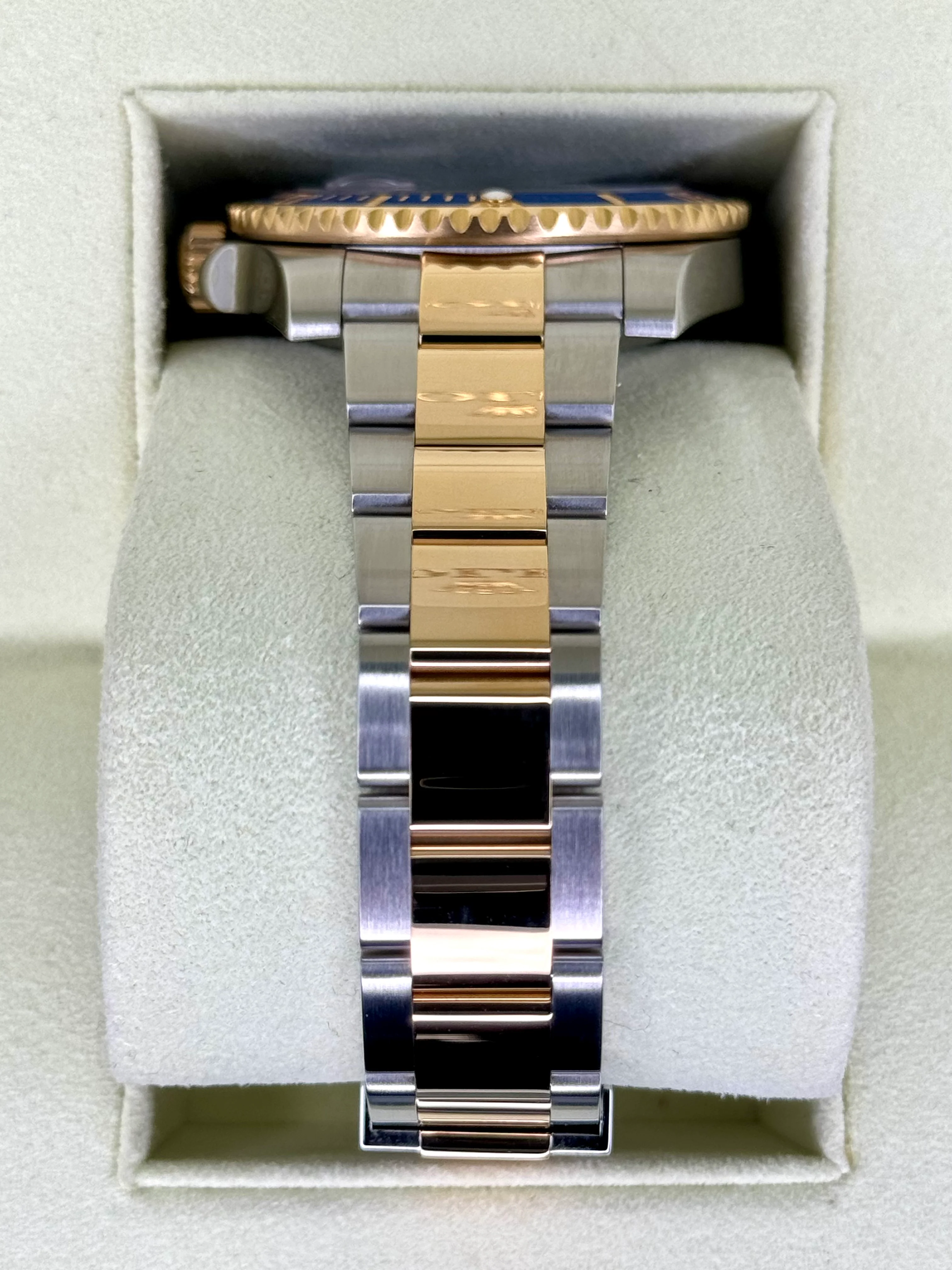 2010 Rolex Submariner "Bluesy" 40mm 116613LB Two-Tone Flat Blue Dial - Image 4