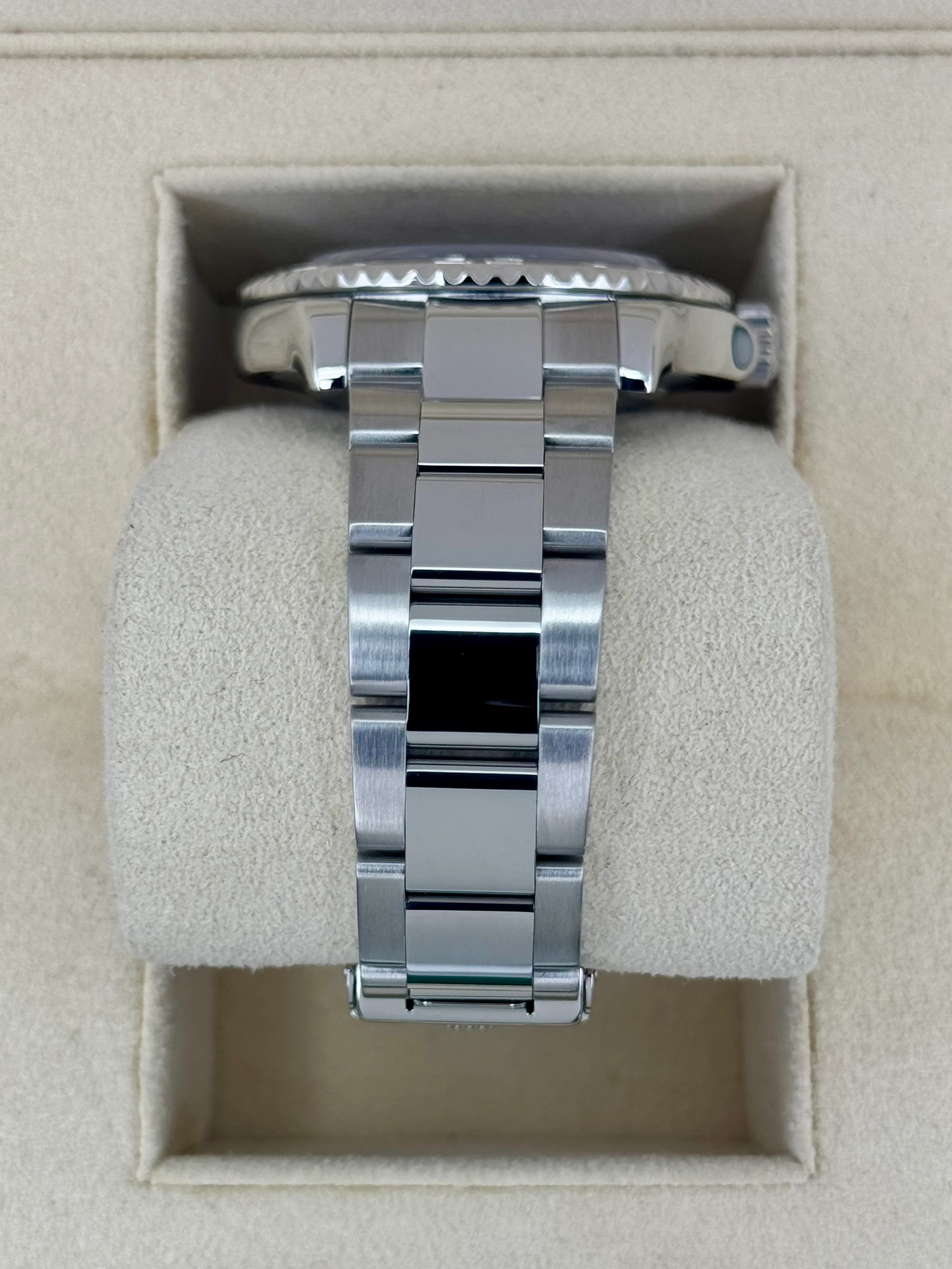 2010 Rolex Yacht-Master 40mm 16622 Platinum Bezel and Dial - Image 3