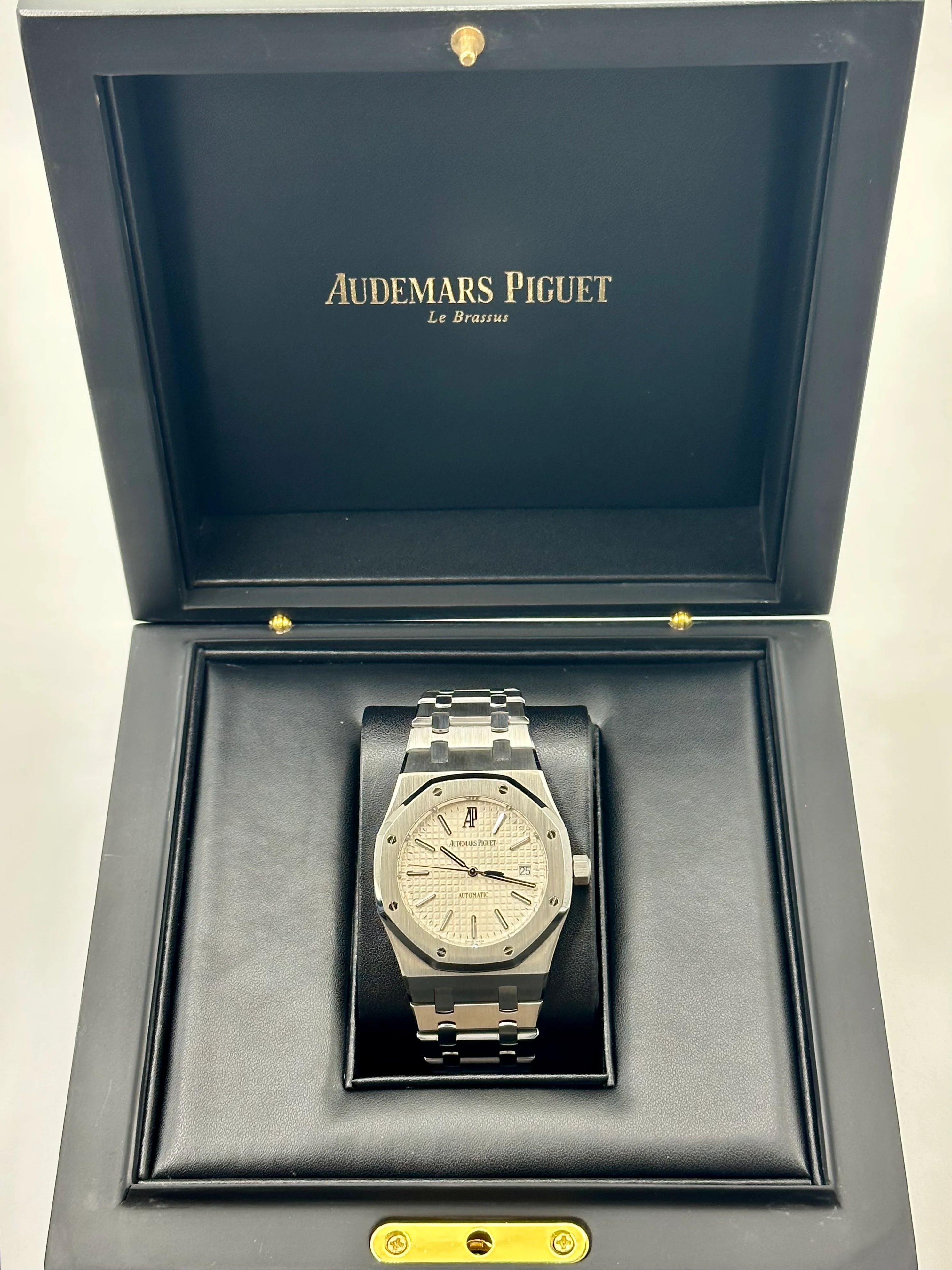 2011 Audemars Piguet 39mm 15300ST Royal Oak White Dial - Image 11