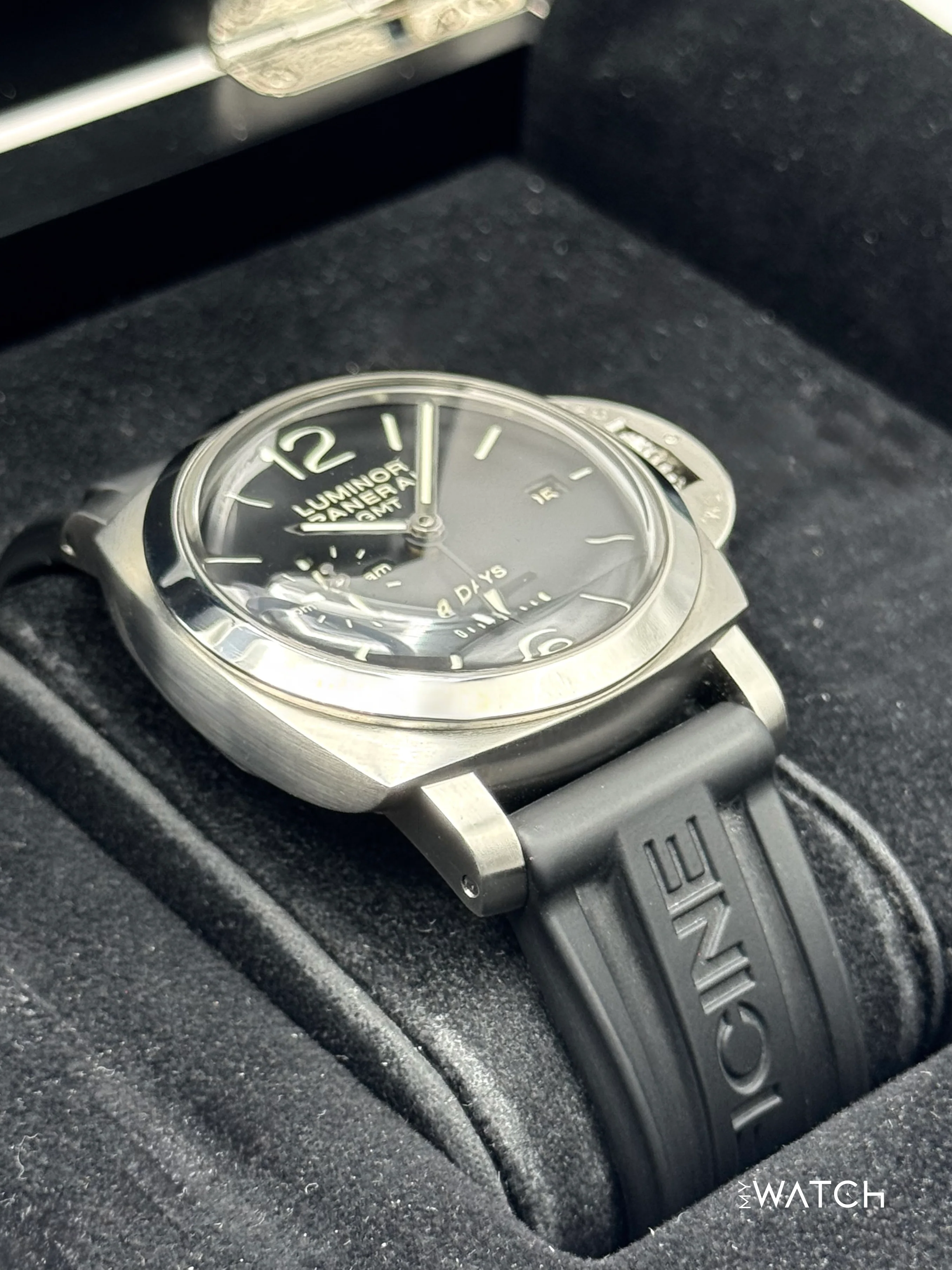 2011 Panerai Luminor 1950 8 Days GMT 44mm PAM00233 Black Dial - Image 6