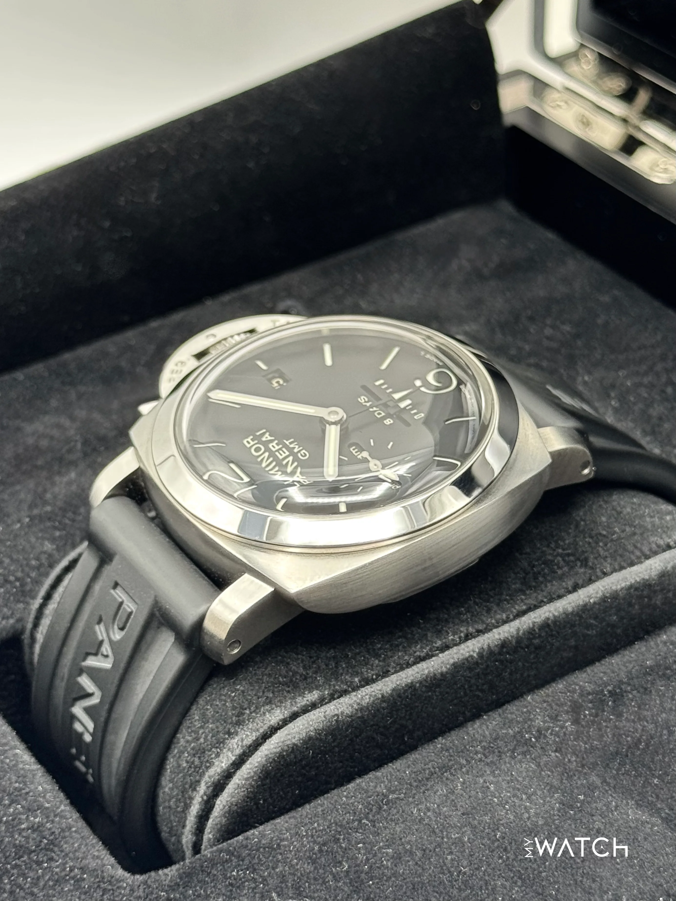 2011 Panerai Luminor 1950 8 Days GMT 44mm PAM00233 Black Dial - Image 7