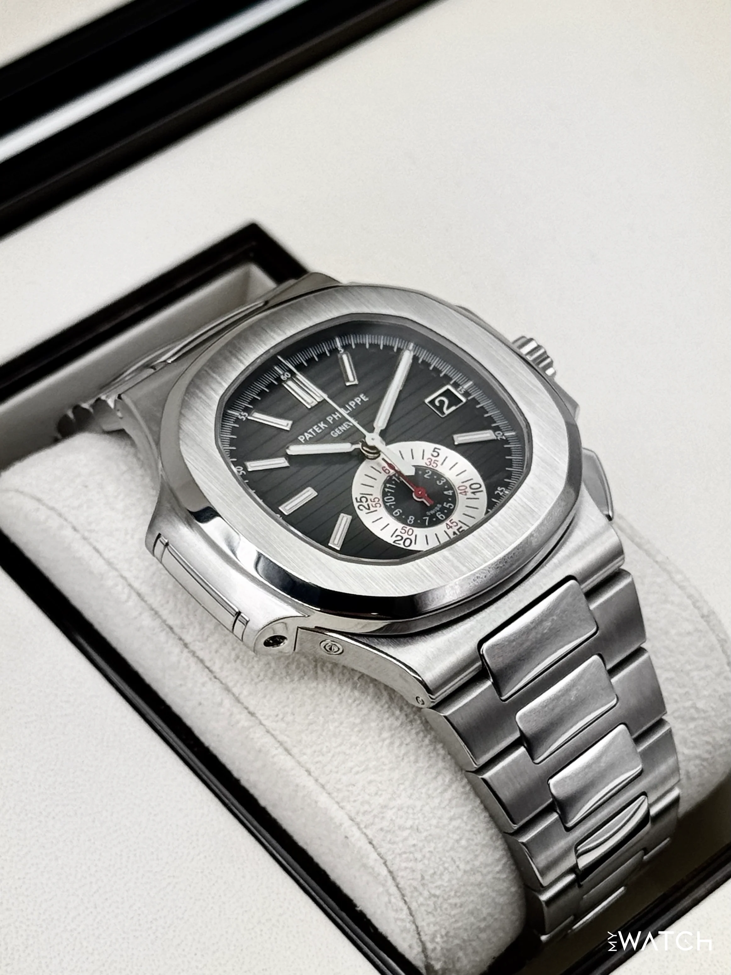 2011 Patek Philippe Nautilus Chrono 40.5mm 5980/1A Stainless Steel Grey Dial - Image 6