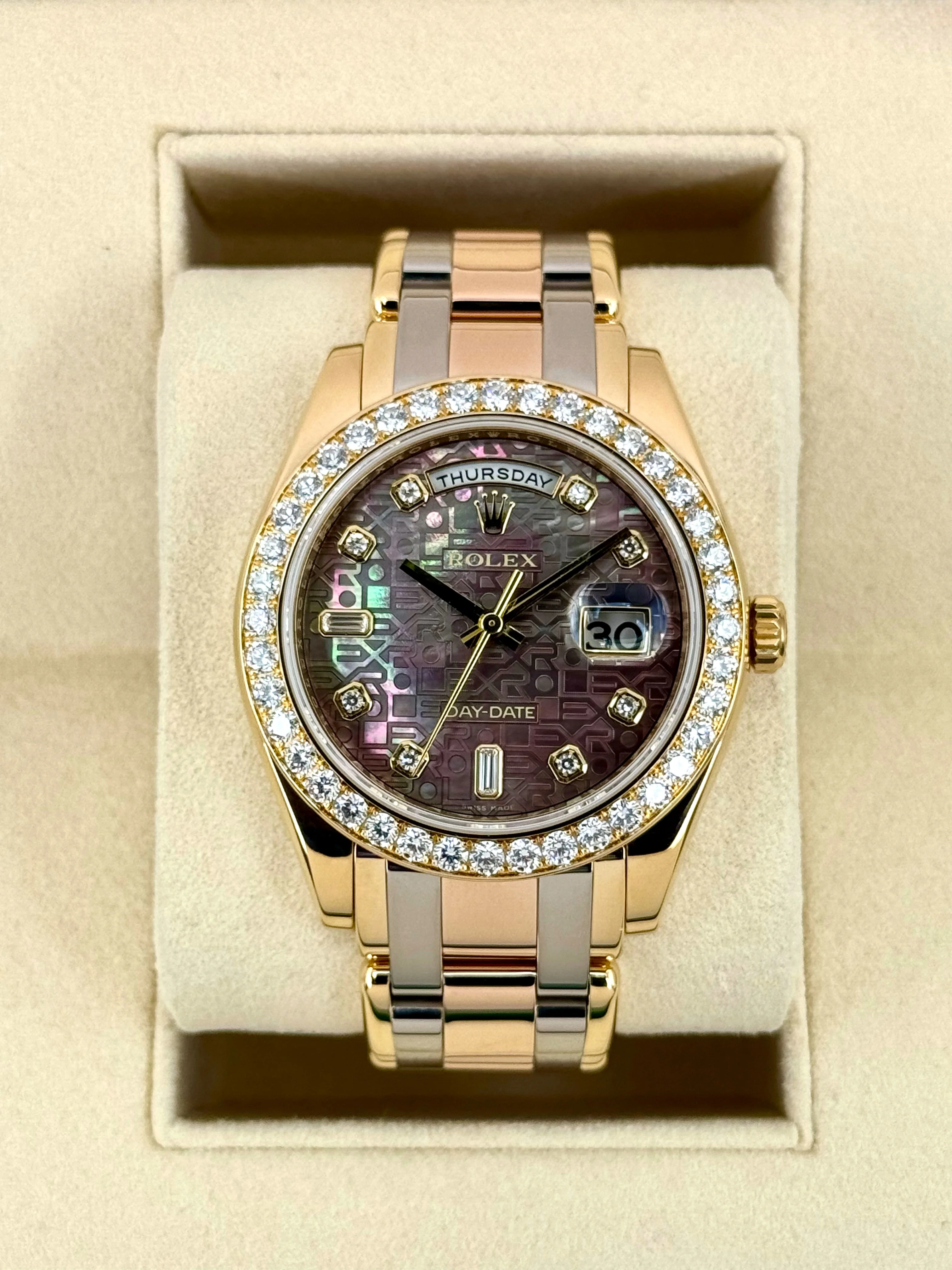 2011 Rolex Day-Date Masterpiece 39mm 18948 Tridor Tahitian Mother of Pearl Dial - Image 2