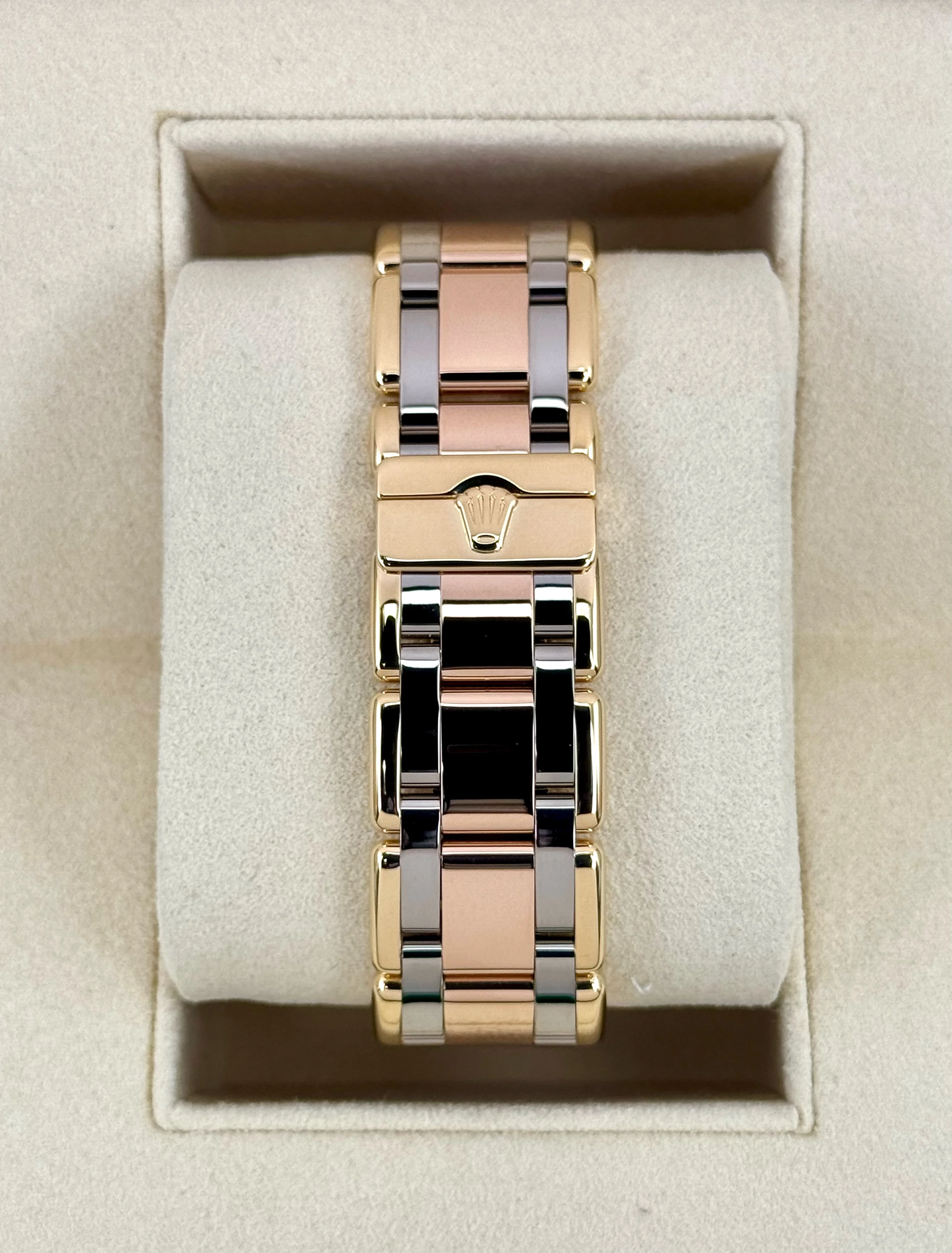 2011 Rolex Day-Date Masterpiece 39mm 18948 Tridor Tahitian Mother of Pearl Dial - Image 3