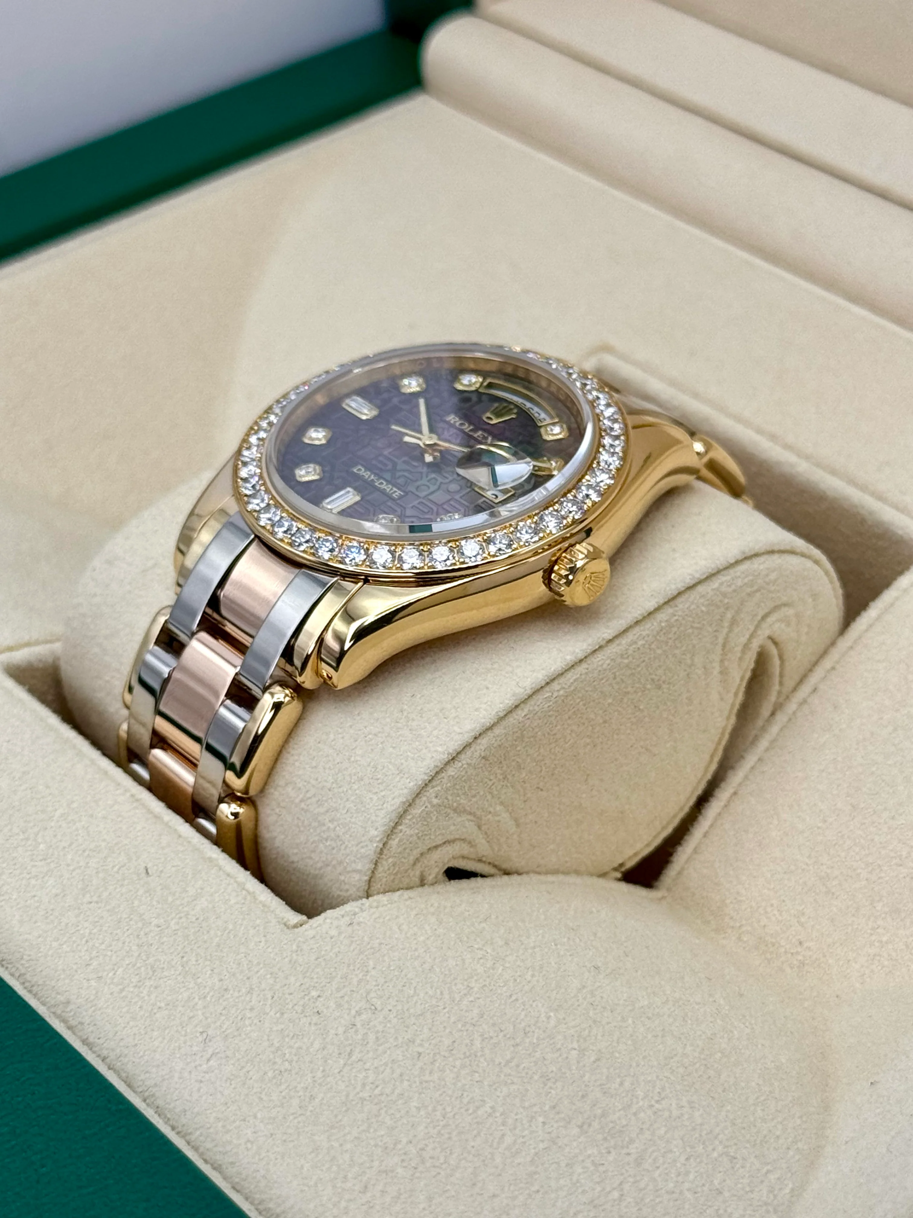 2011 Rolex Day-Date Masterpiece 39mm 18948 Tridor Tahitian Mother of Pearl Dial - Image 6
