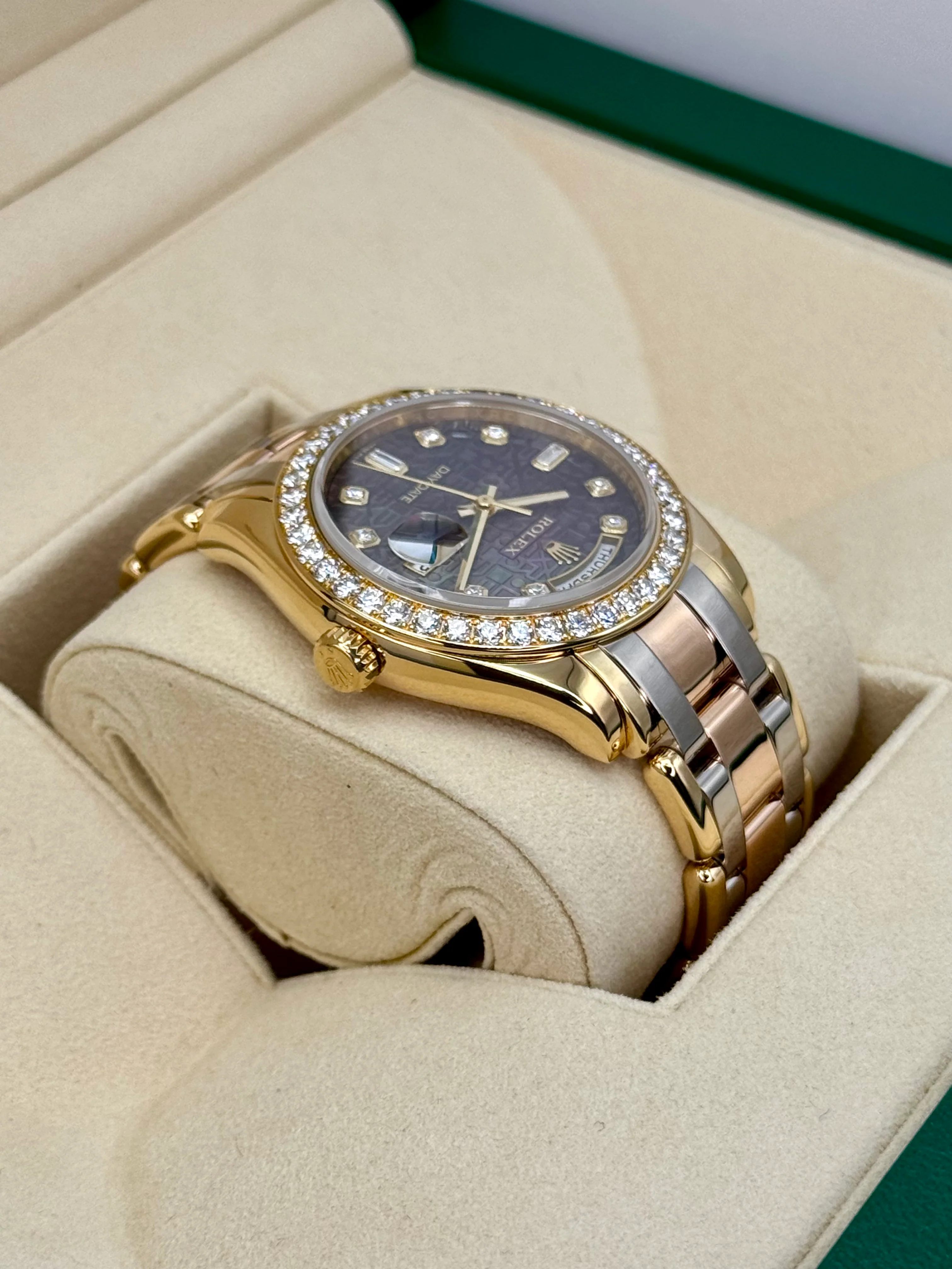 2011 Rolex Day-Date Masterpiece 39mm 18948 Tridor Tahitian Mother of Pearl Dial - Image 9