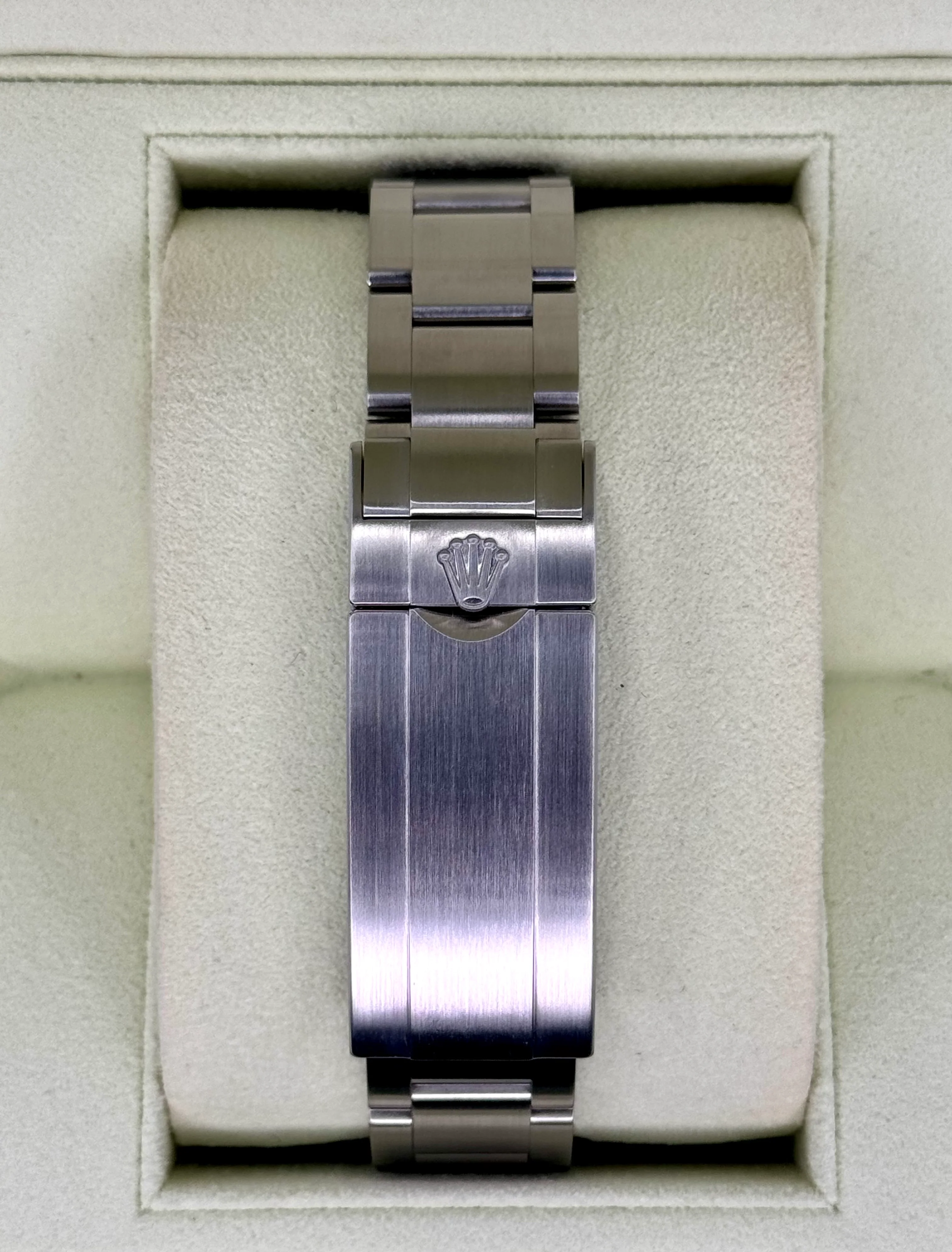 2011 Rolex Submariner "Hulk" 40mm 116610LV Green Dial - Image 2