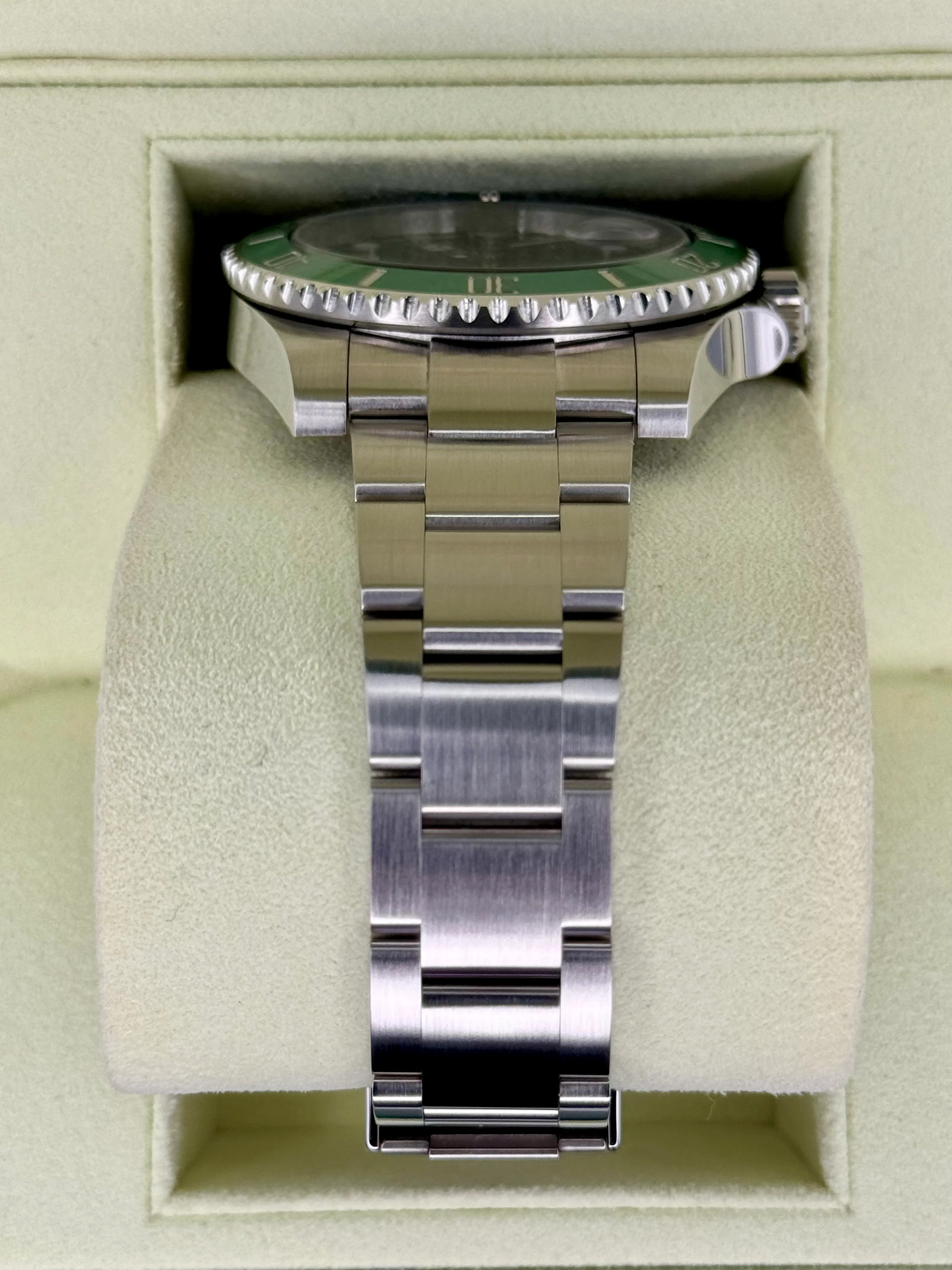2011 Rolex Submariner "Hulk" 40mm 116610LV Green Dial - Image 3