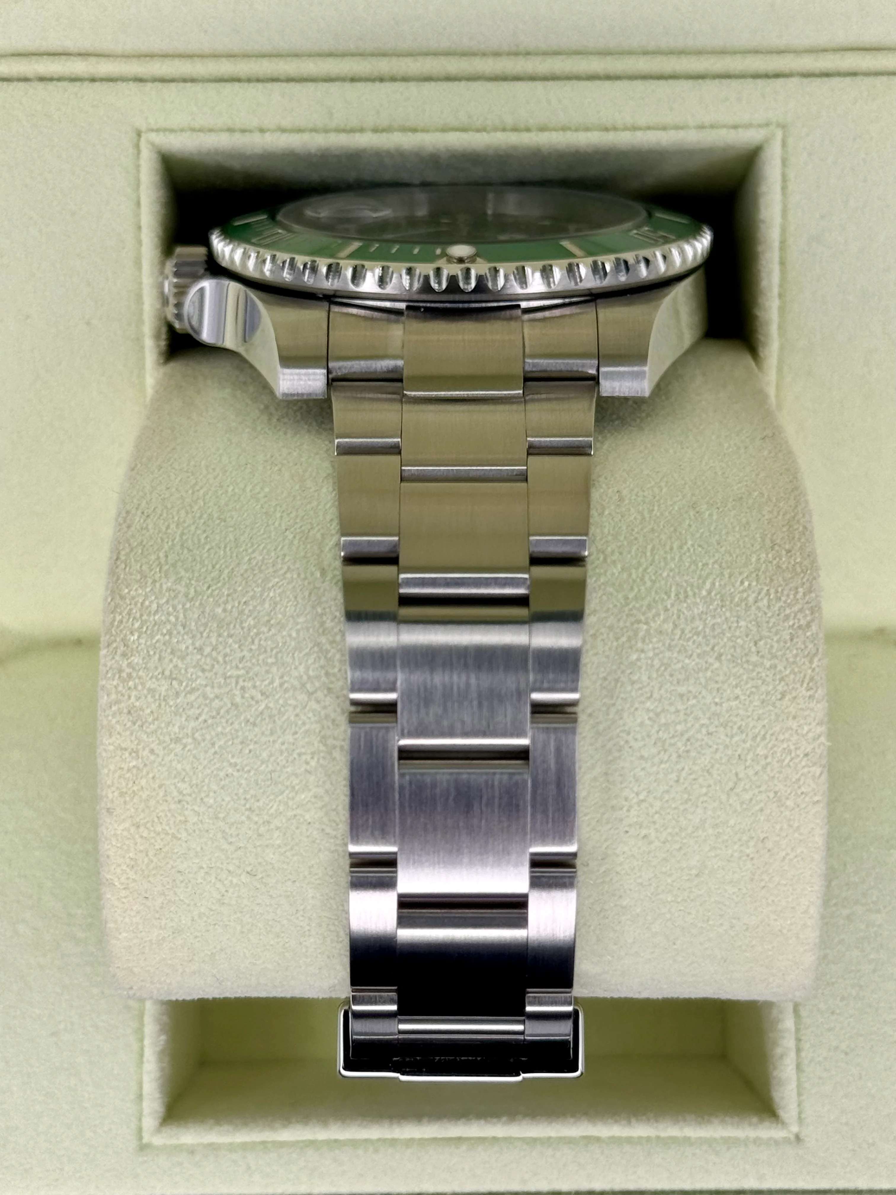 2011 Rolex Submariner "Hulk" 40mm 116610LV Green Dial - Image 4