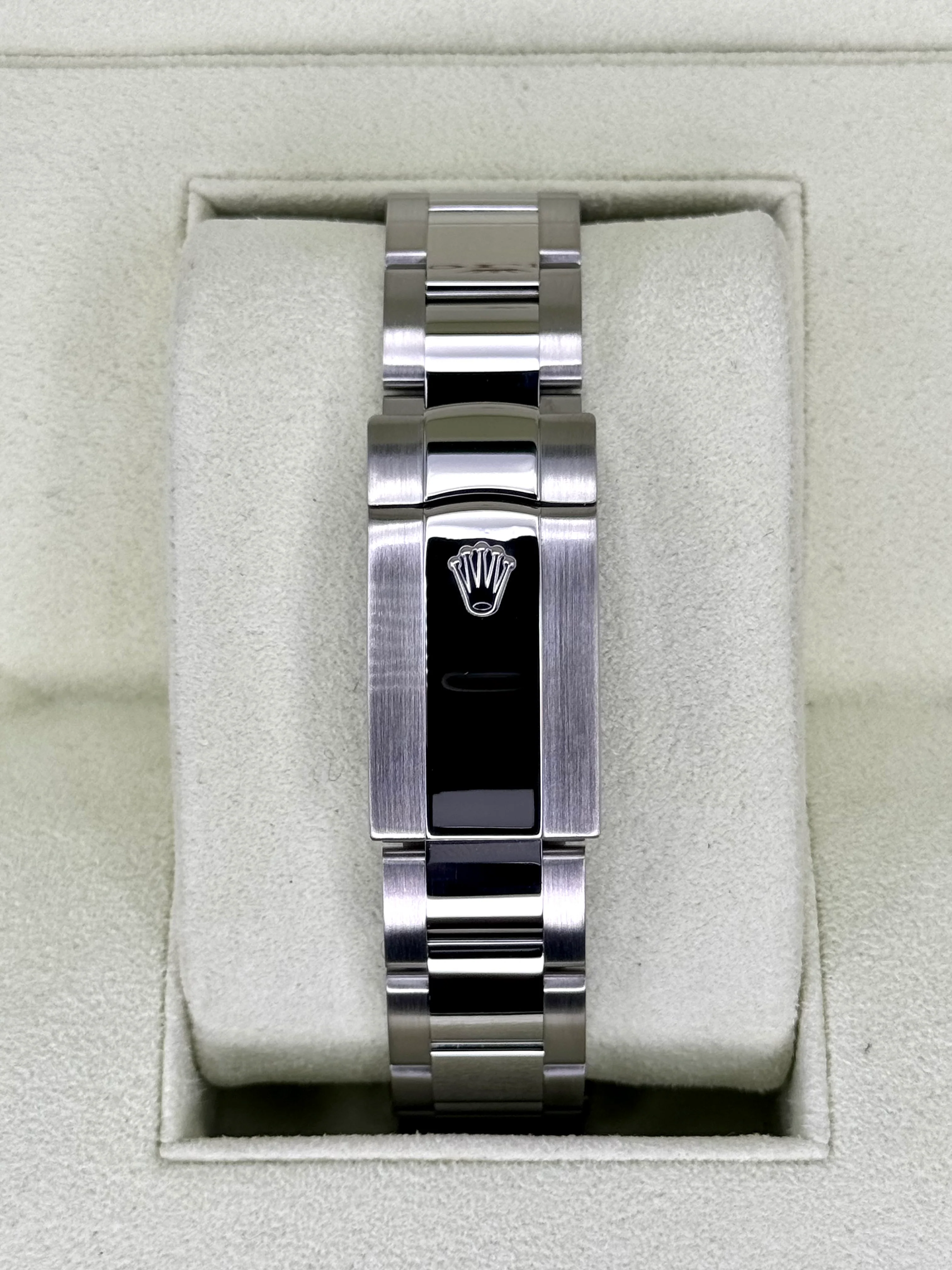 Rolex Datejust 41mm 116334 Stainless Steel Oyster White Dial - Image 2
