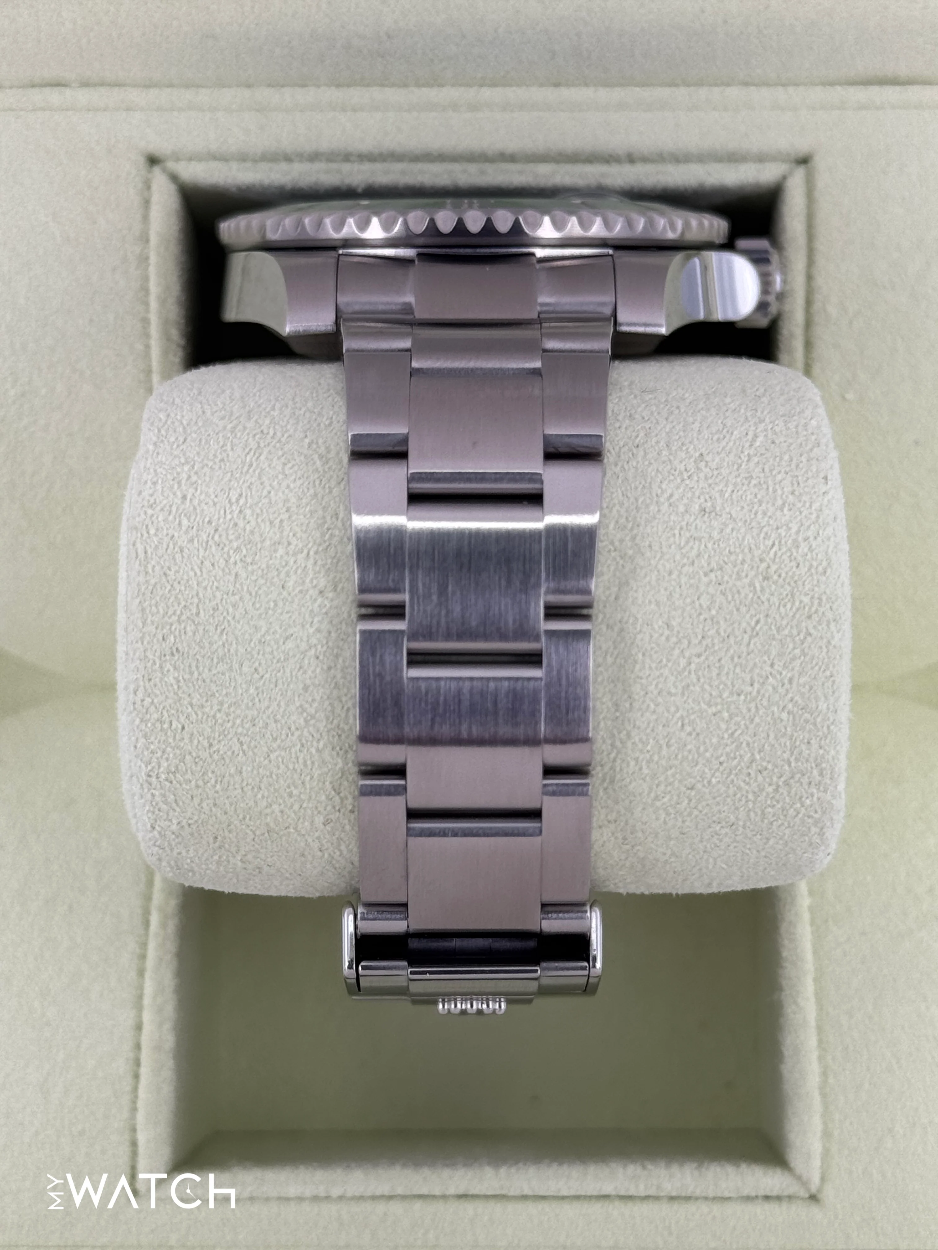 2012 Rolex Submariner “Hulk” 40mm 116610LV Green Dial - Image 3