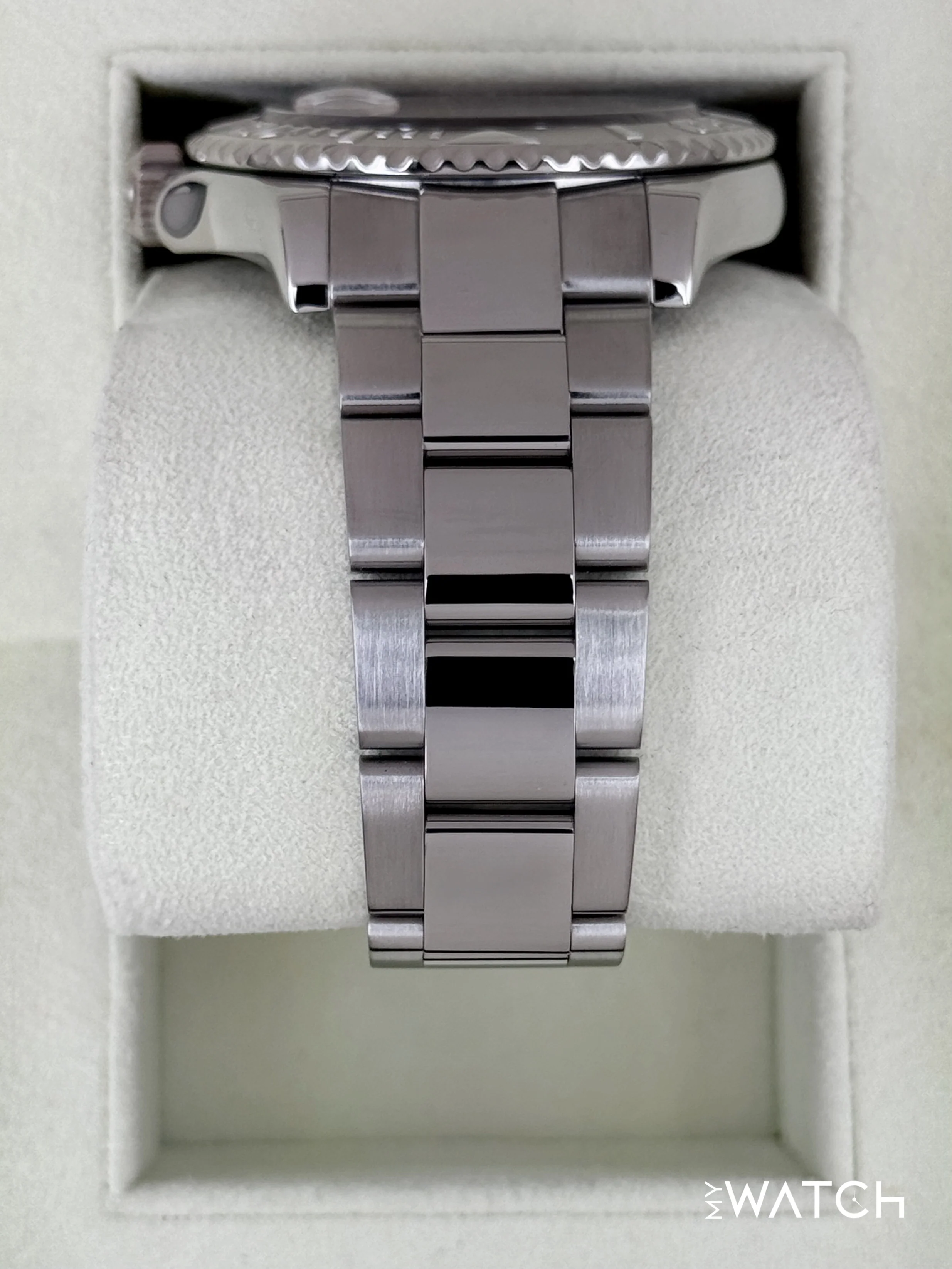 2012 Rolex Yacht-Master 40mm 16622 Platinum Bezel and Dial - Image 4