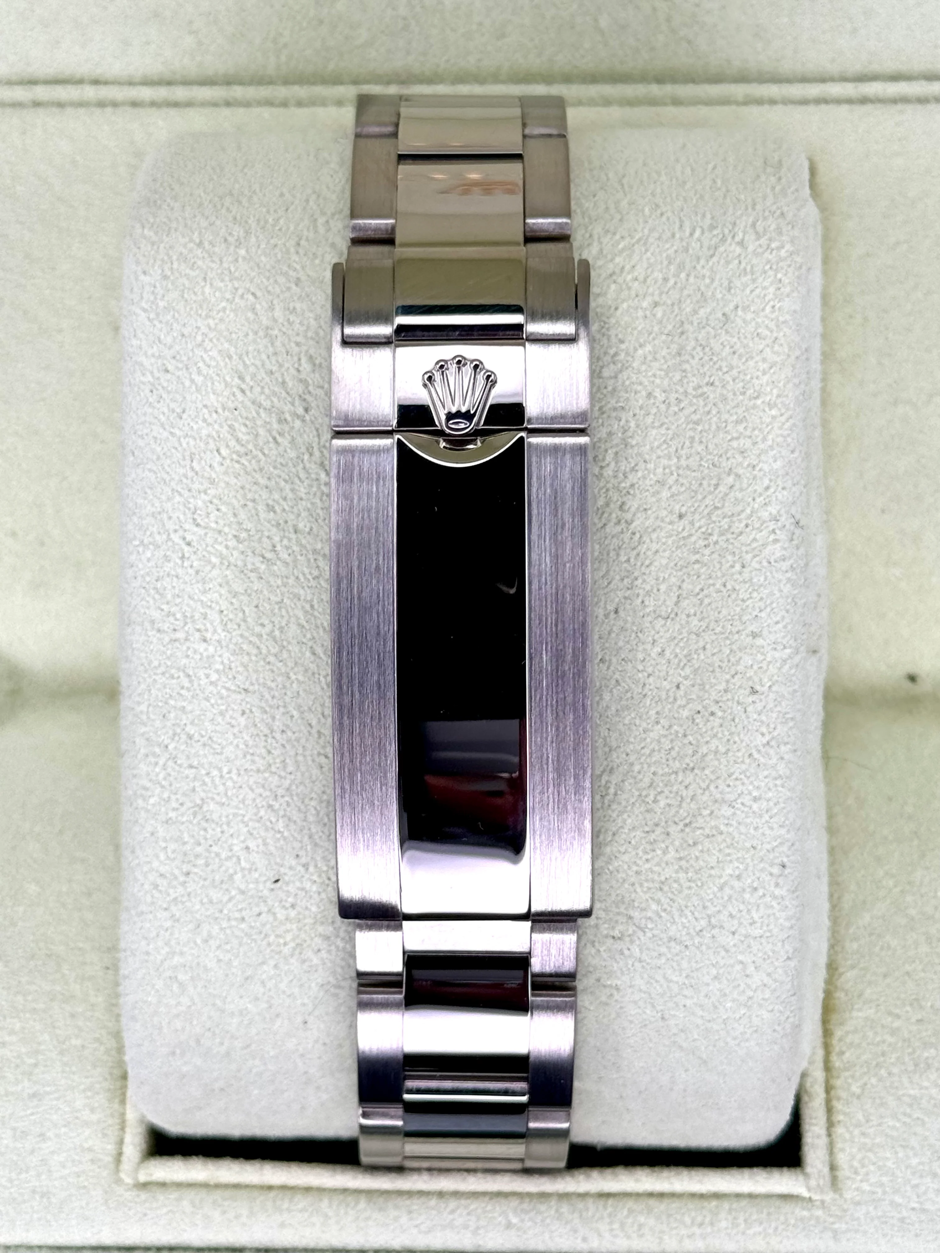 2013 Rolex Submariner "Smurf" 40mm 116619LB White Gold Blue Dial - Image 2