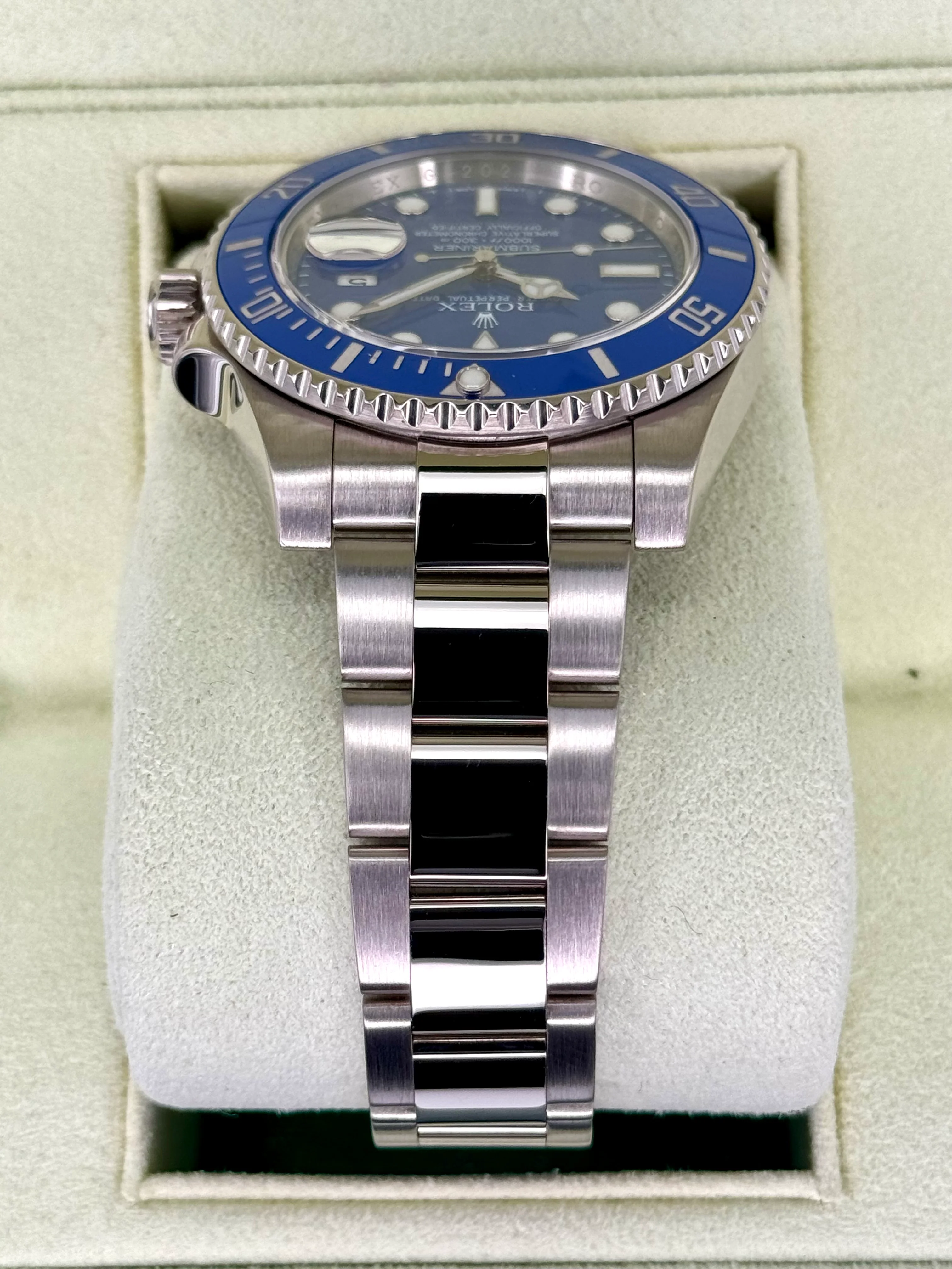 2013 Rolex Submariner "Smurf" 40mm 116619LB White Gold Blue Dial - Image 4