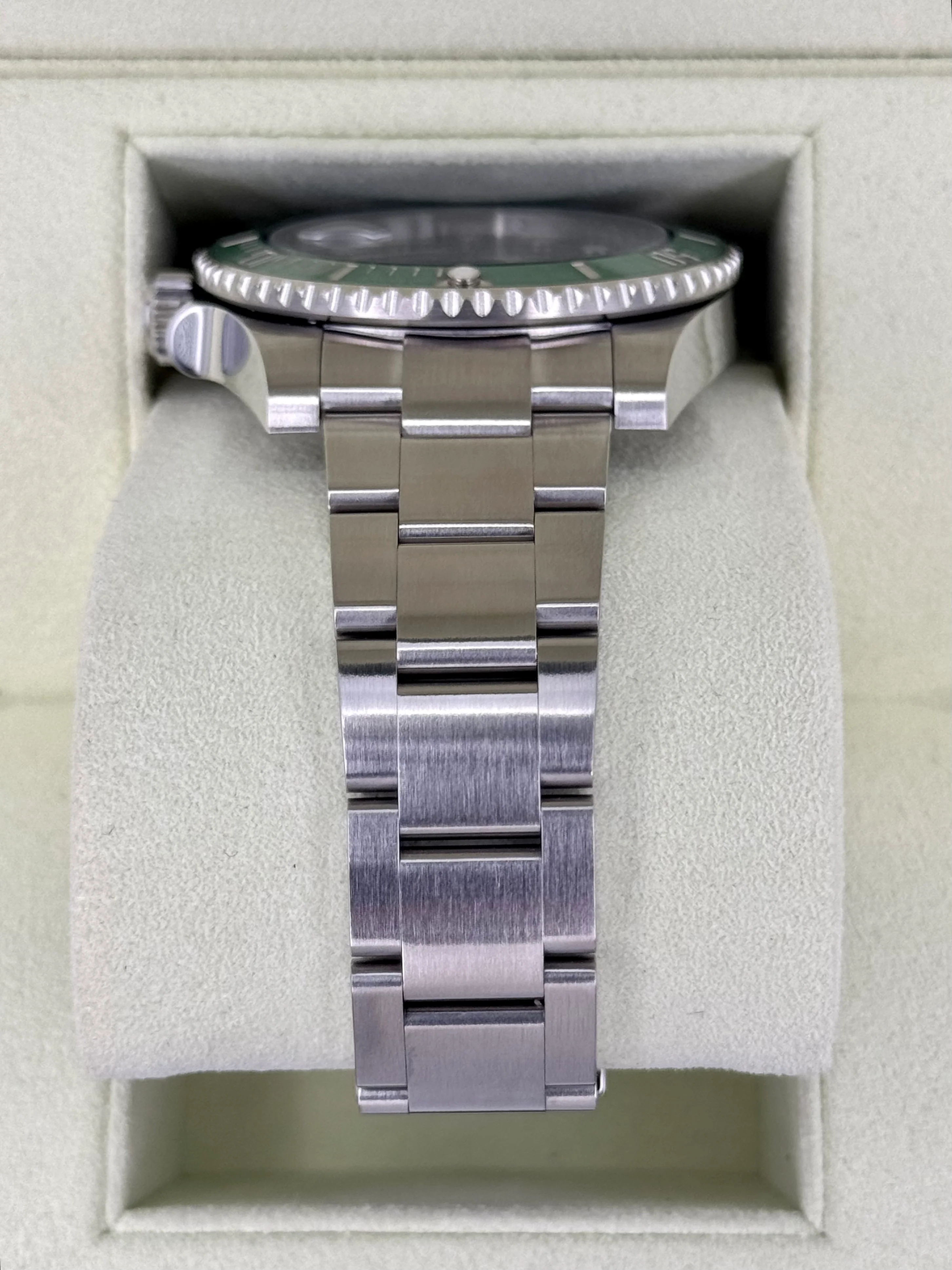 2013 Rolex Submariner "Hulk" 40mm 116610LV Green Dial - Image 4