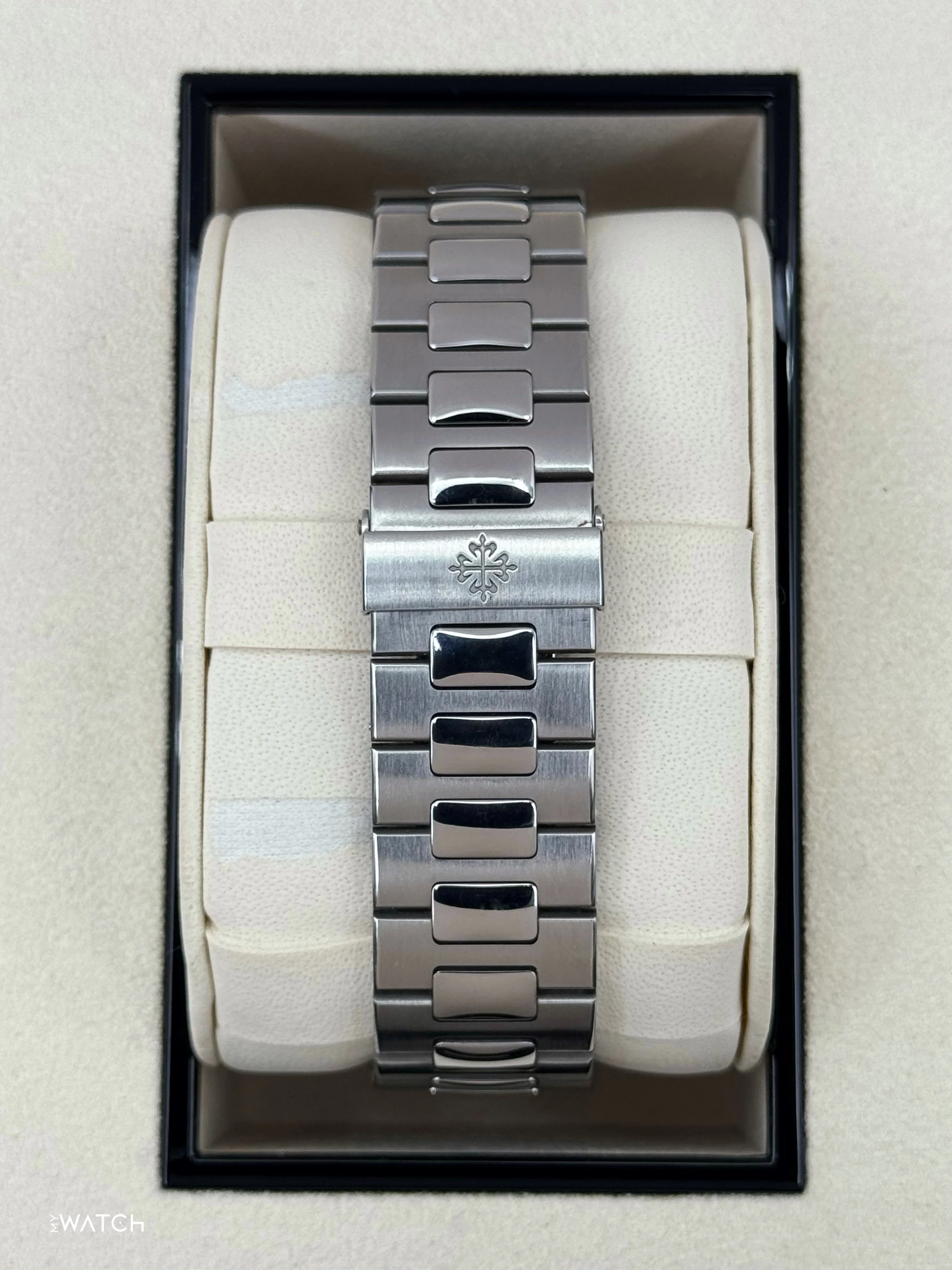 2014 Patek Philippe Nautilus Chrono 40.5mm 5980/1A Stainless Steel White Dial - Image 2