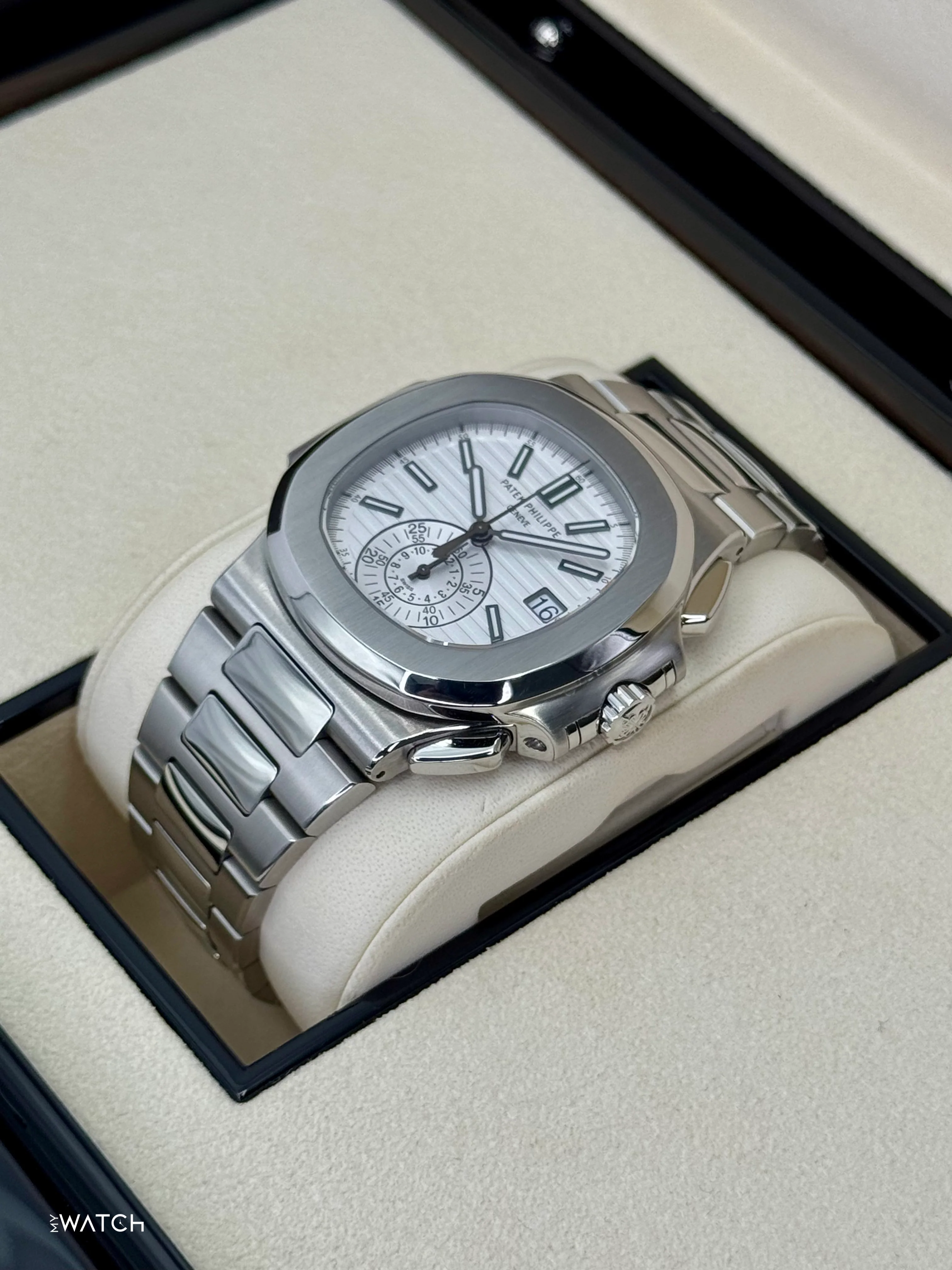 2014 Patek Philippe Nautilus Chrono 40.5mm 5980/1A Stainless Steel White Dial - Image 3