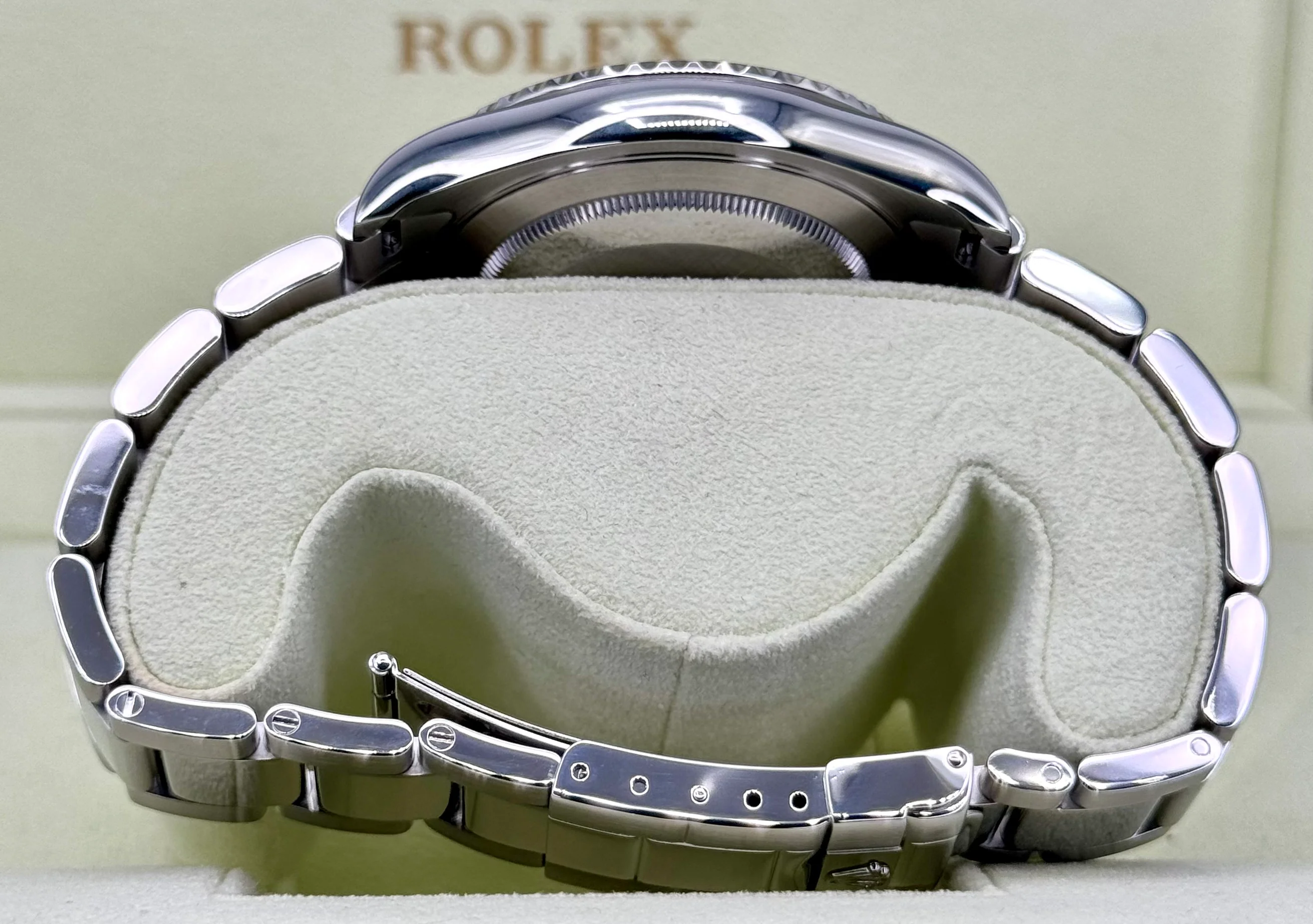 2014 Rolex Yacht-Master 40mm 16622 Platinum Bezel and Dial - Image 10