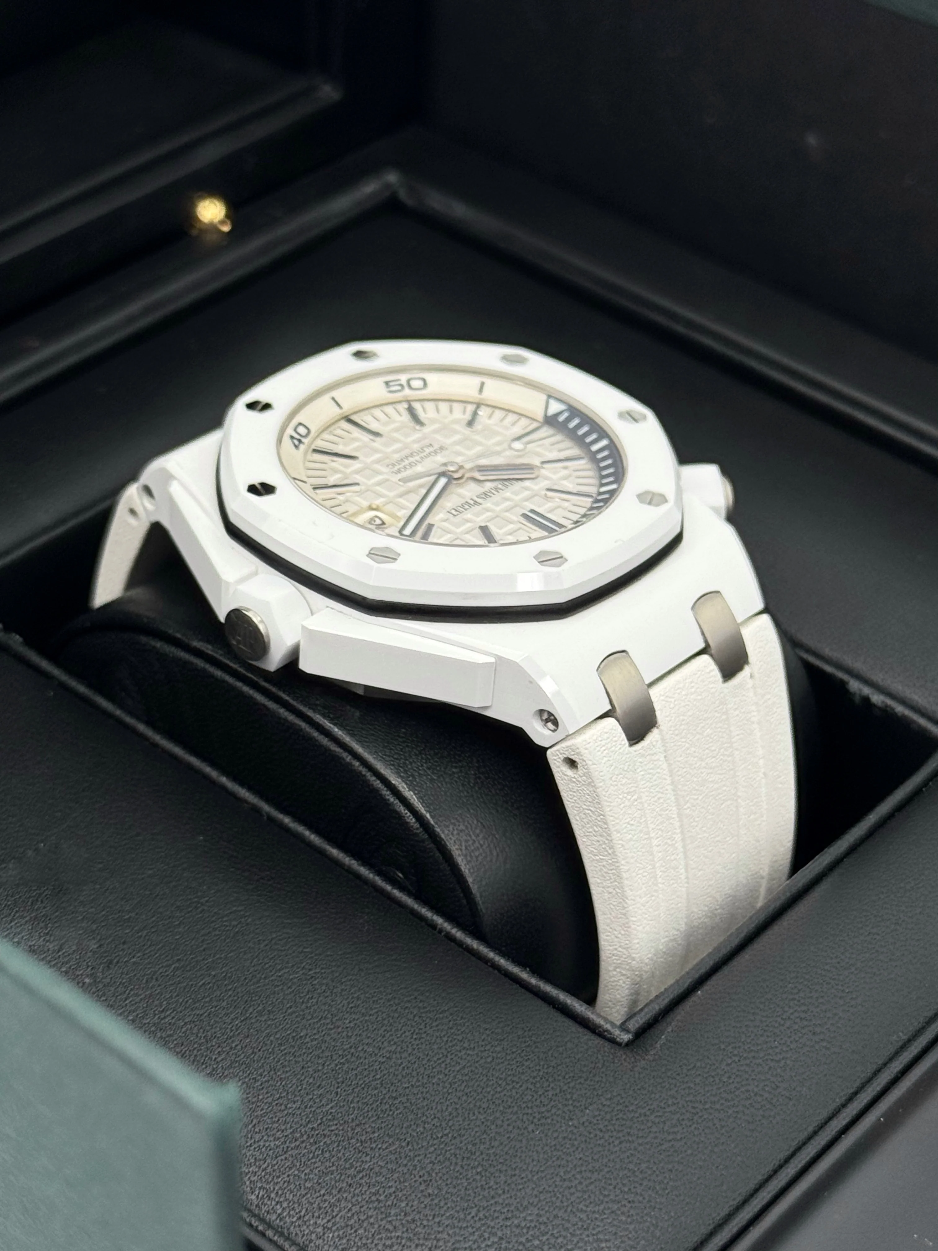 2015 Audemars Piguet Royal Oak Offshore Diver 42mm 15707CB Ceramic - Image 8