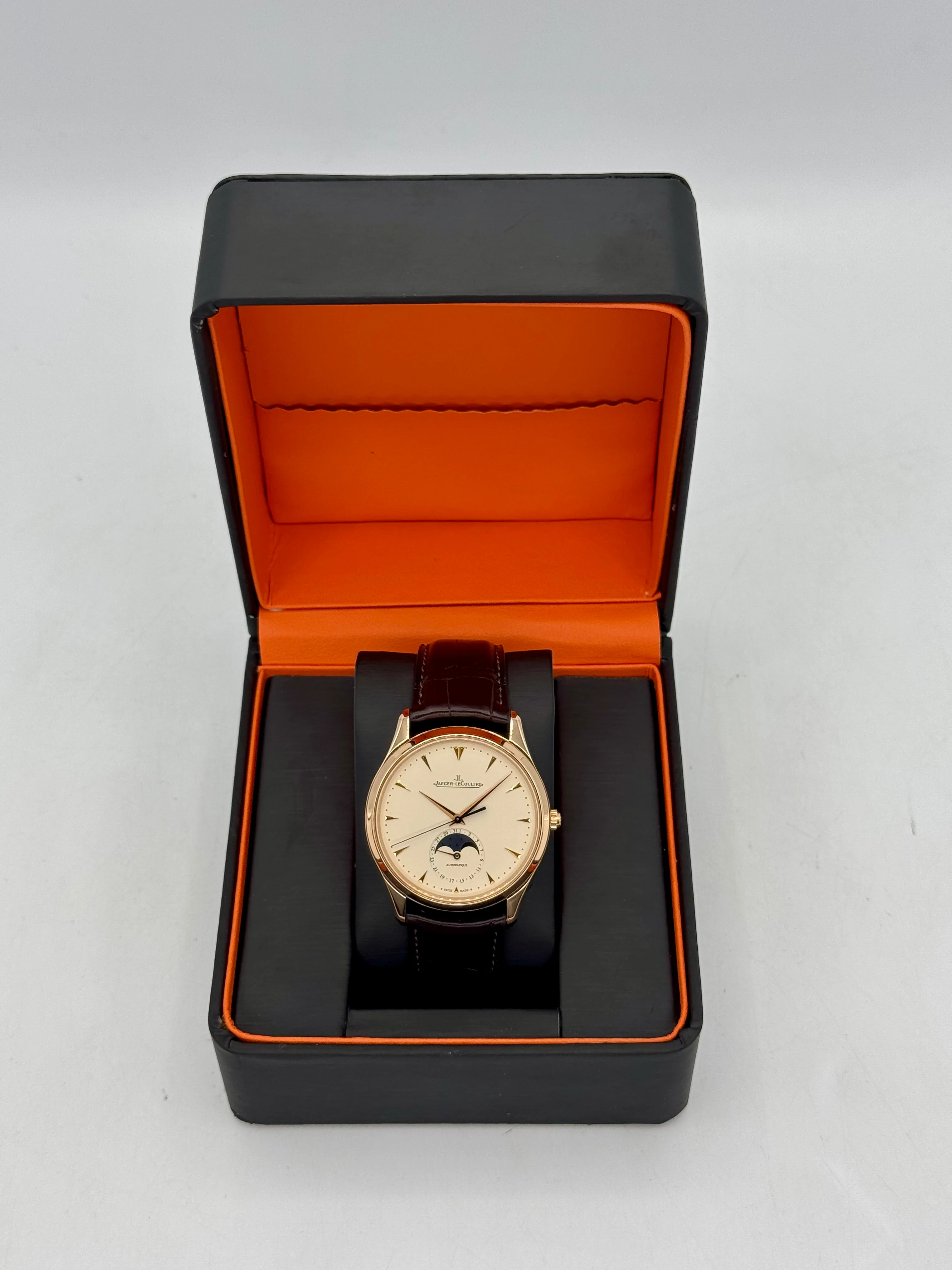 2015 Jaeger-LeCoultre Master Ultra Thin Moon 39mm Q1362520 Beige Dial - Image 9