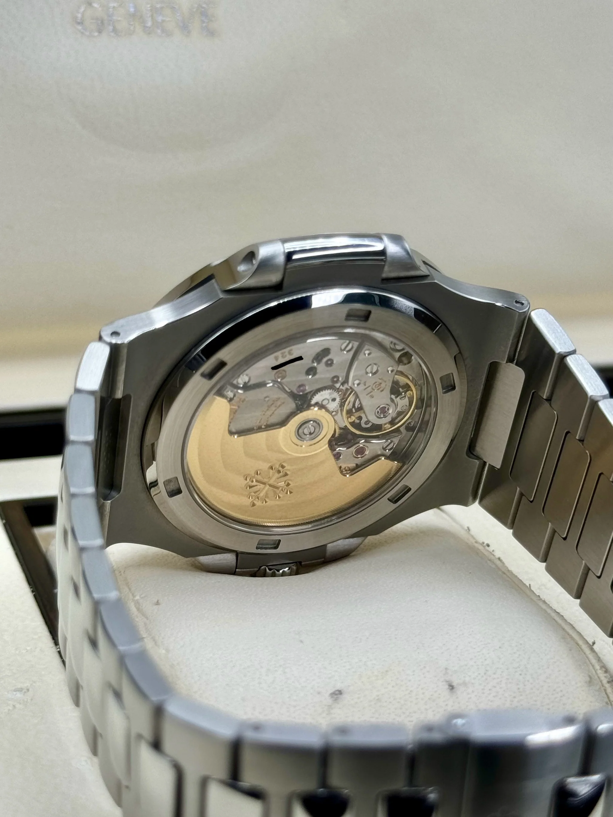 2015 Patek Philippe Nautilus 40mm 5711/1A Stainless Steel White Dial - Image 11