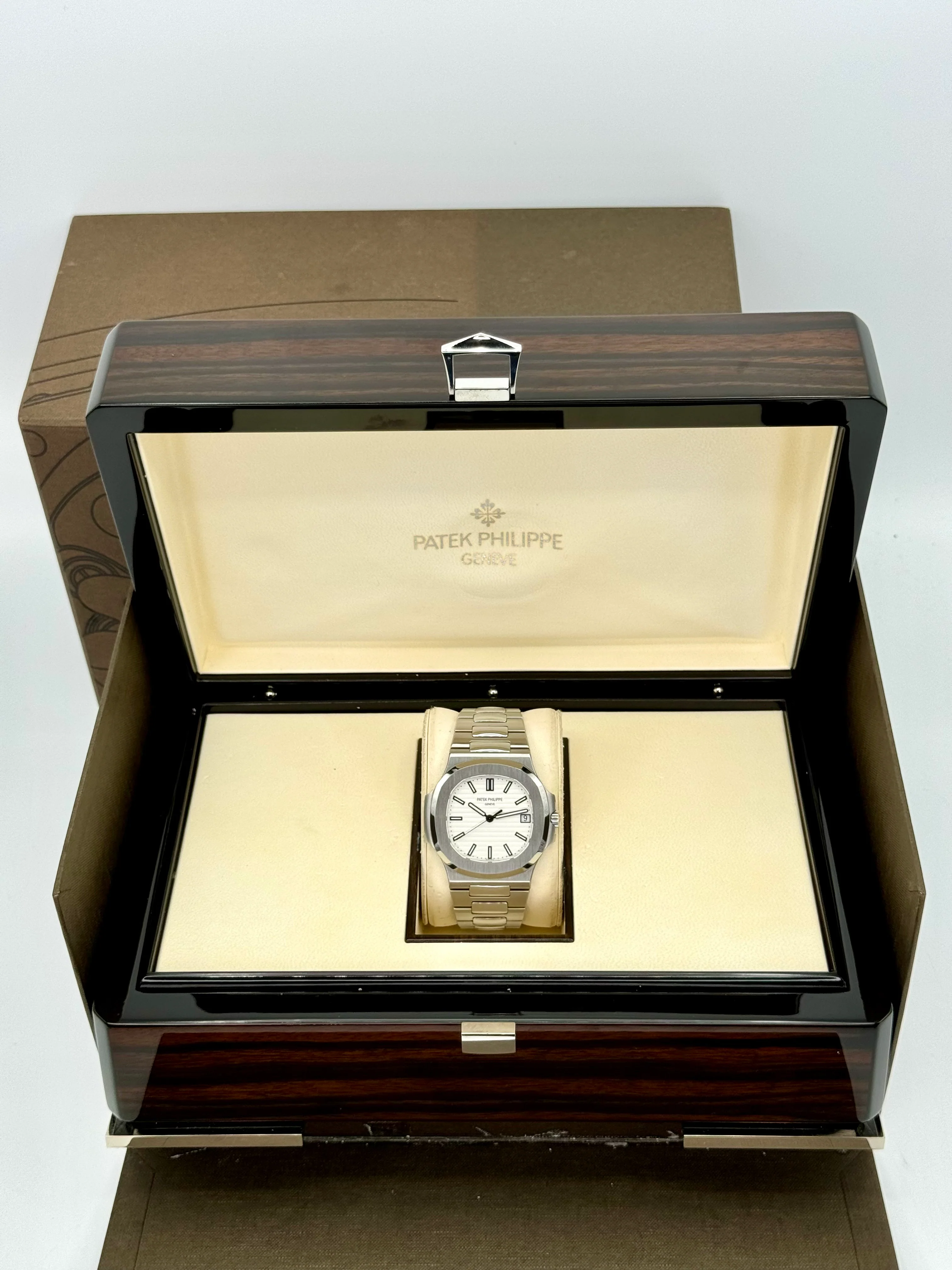 2015 Patek Philippe Nautilus 40mm 5711/1A Stainless Steel White Dial - Image 12