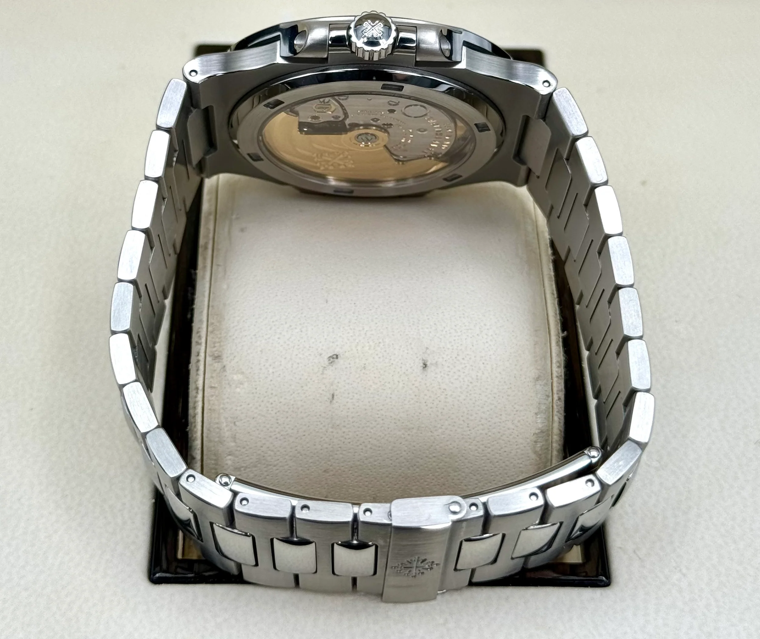 2015 Patek Philippe Nautilus 40mm 5711/1A Stainless Steel White Dial - Image 9