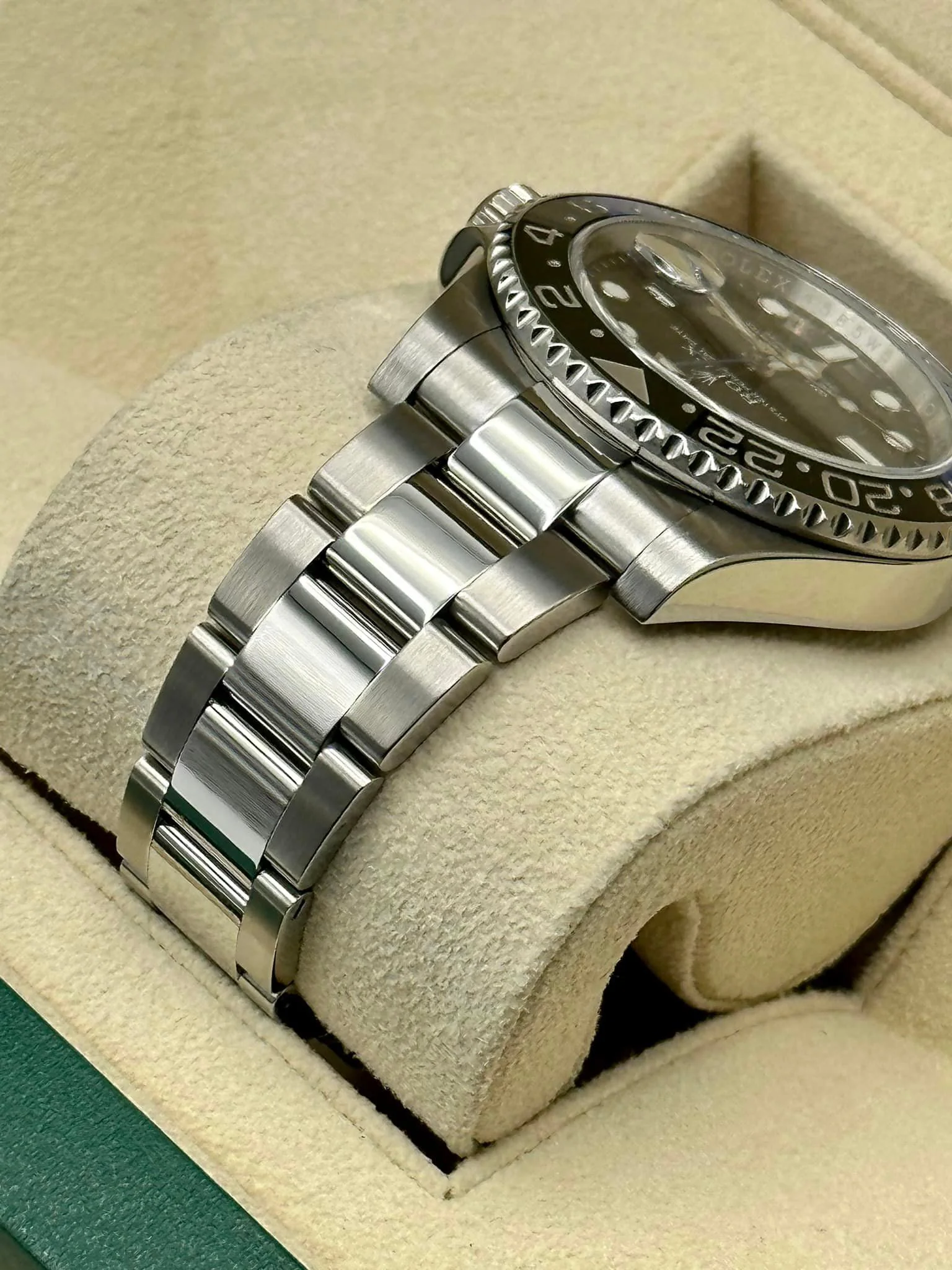 2015 Rolex GMT-Master II "Batman" 40mm 116710BLNR Oyster - Image 5