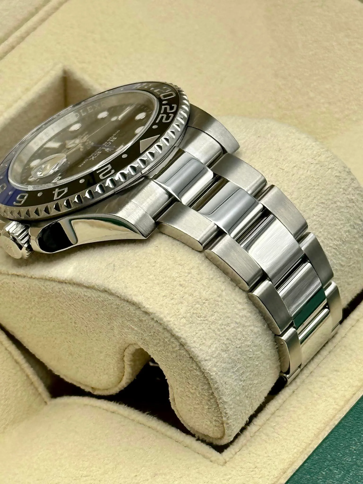 2015 Rolex GMT-Master II "Batman" 40mm 116710BLNR Oyster - Image 6