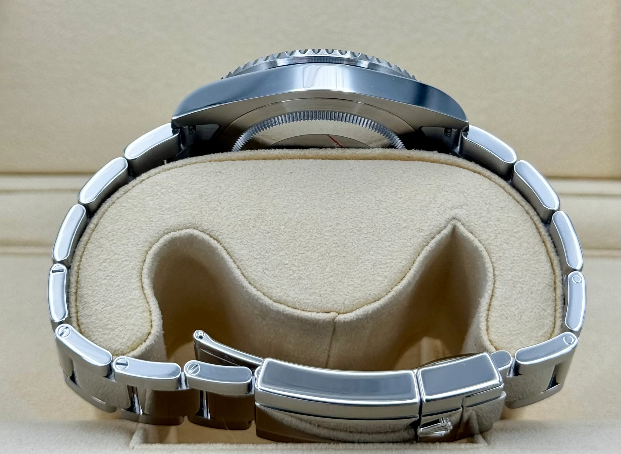 2015 Rolex GMT-Master II "Batman" 40mm 116710BLNR Oyster - Image 10