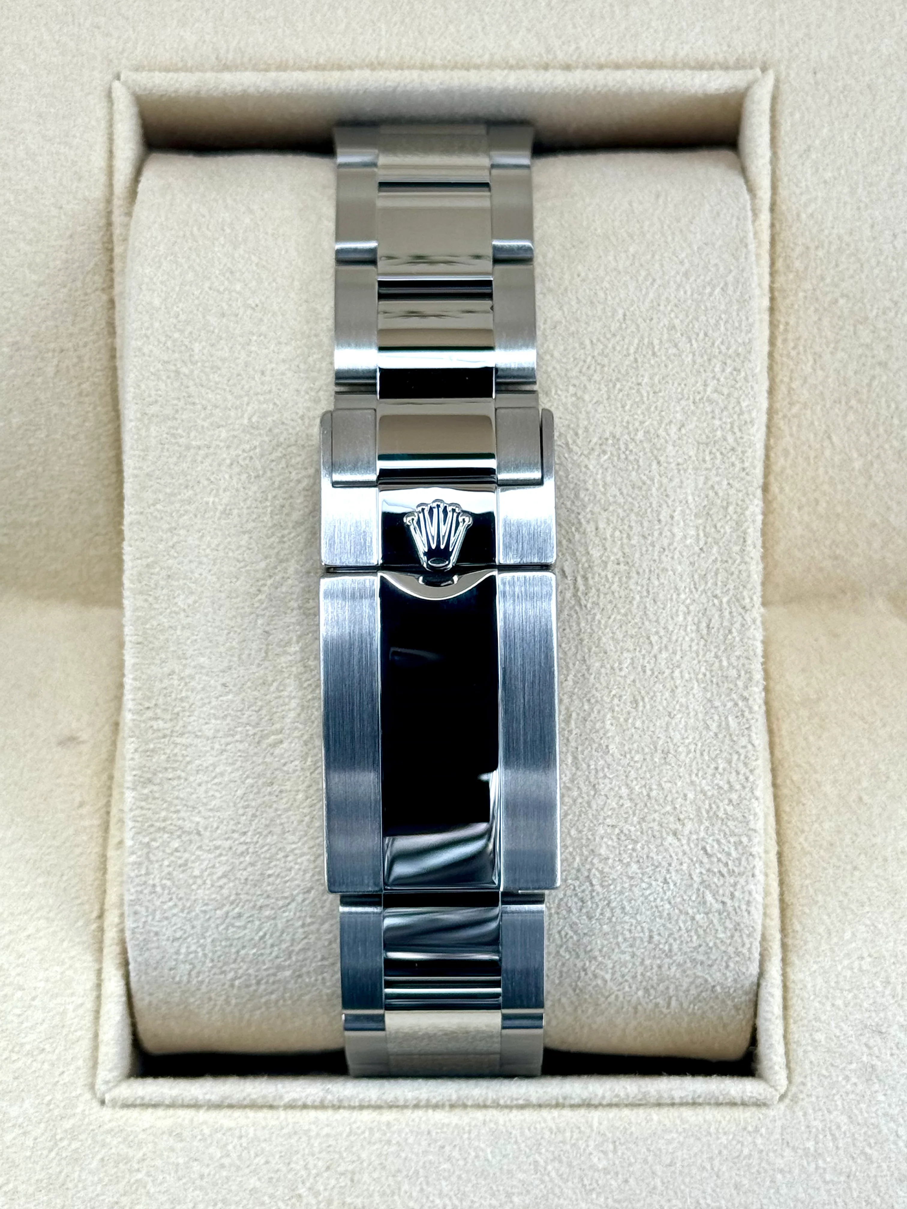 2015 Rolex GMT-Master II "Batman" 40mm 116710BLNR Oyster - Image 2