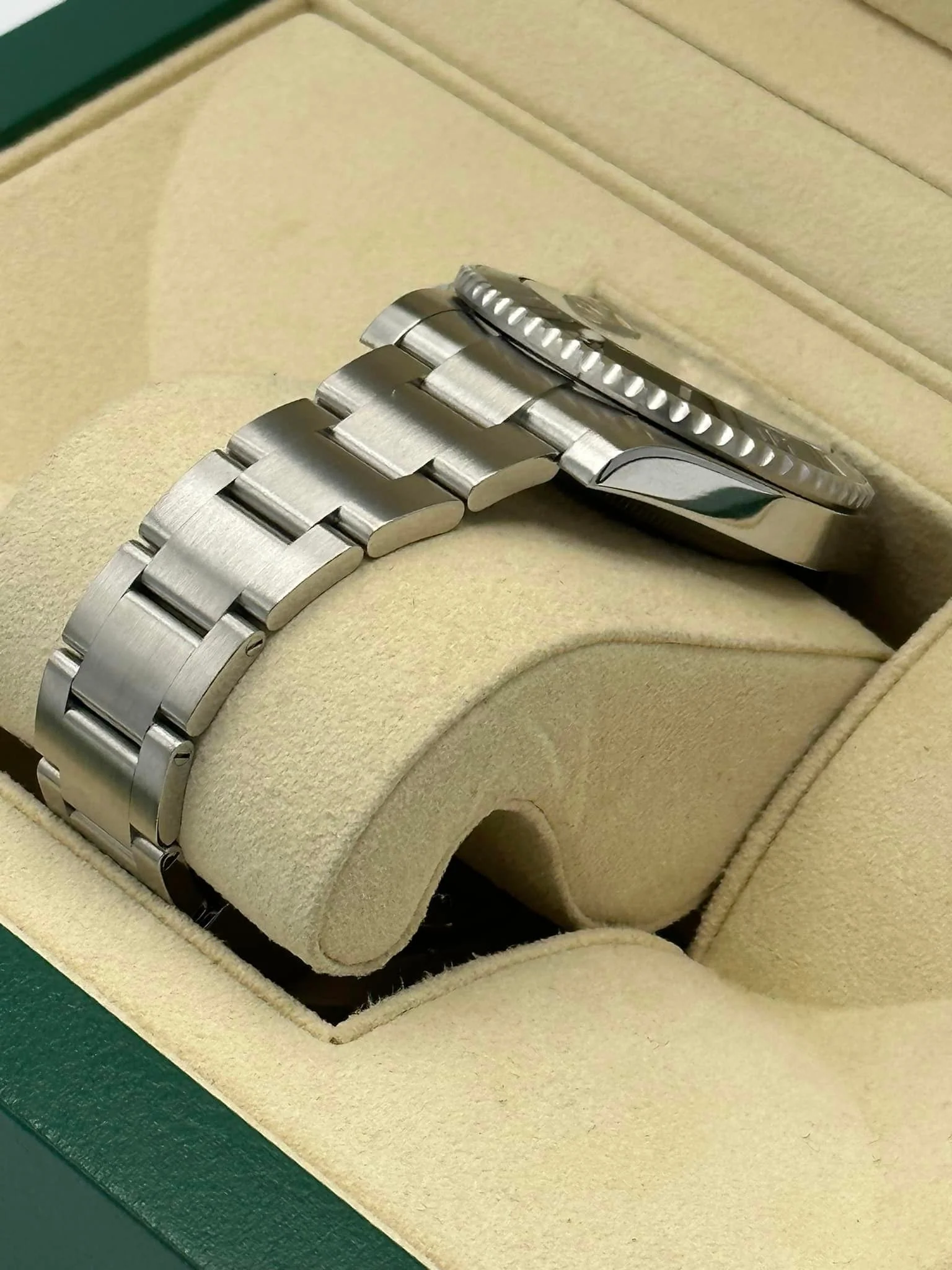 2015 Rolex Submariner 40mm 116610LN Stainless Steel Black Dial - Image 8