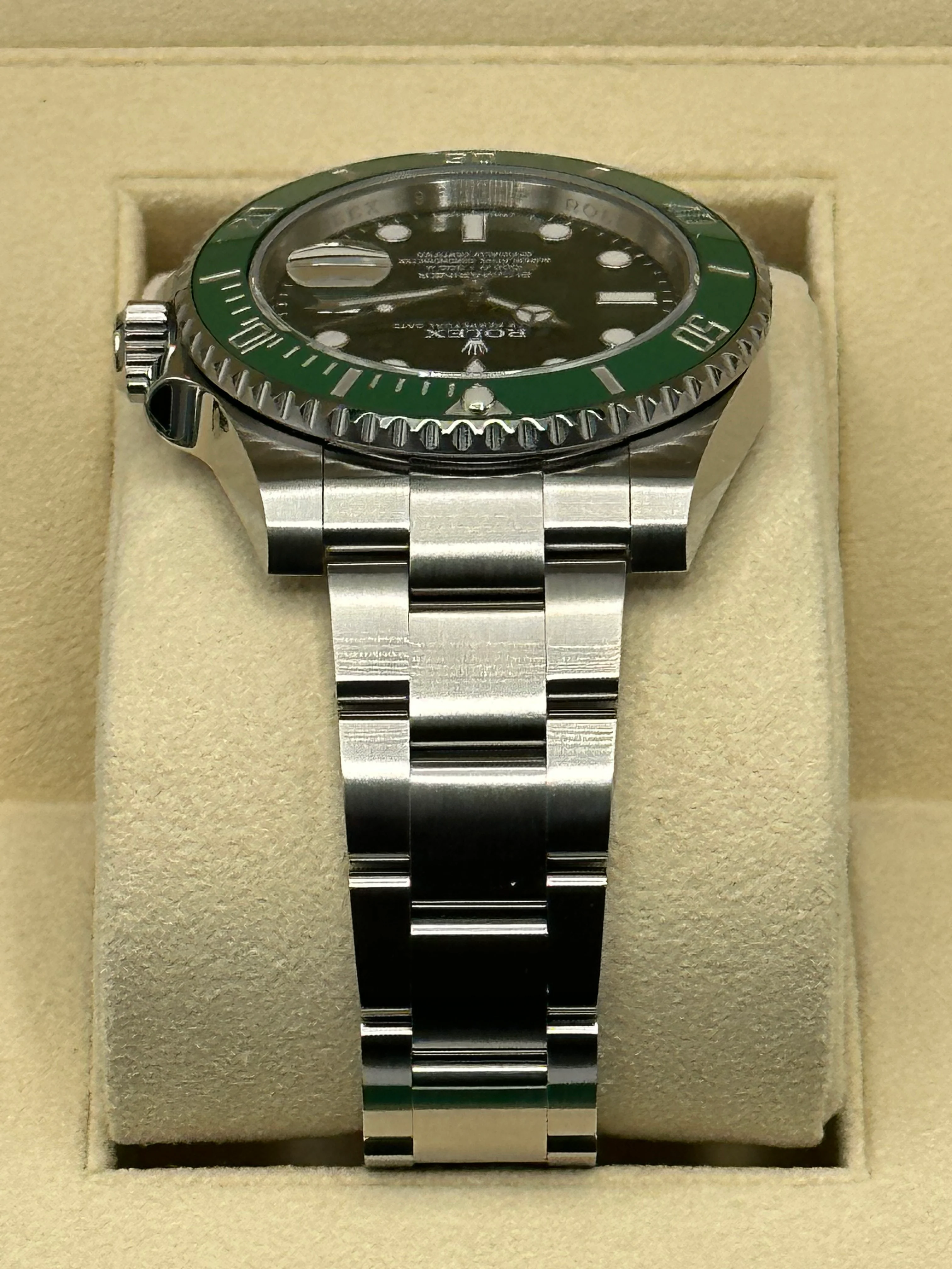 2015 Rolex Submariner "Hulk" 40mm 116610LV Green Dial - Image 4