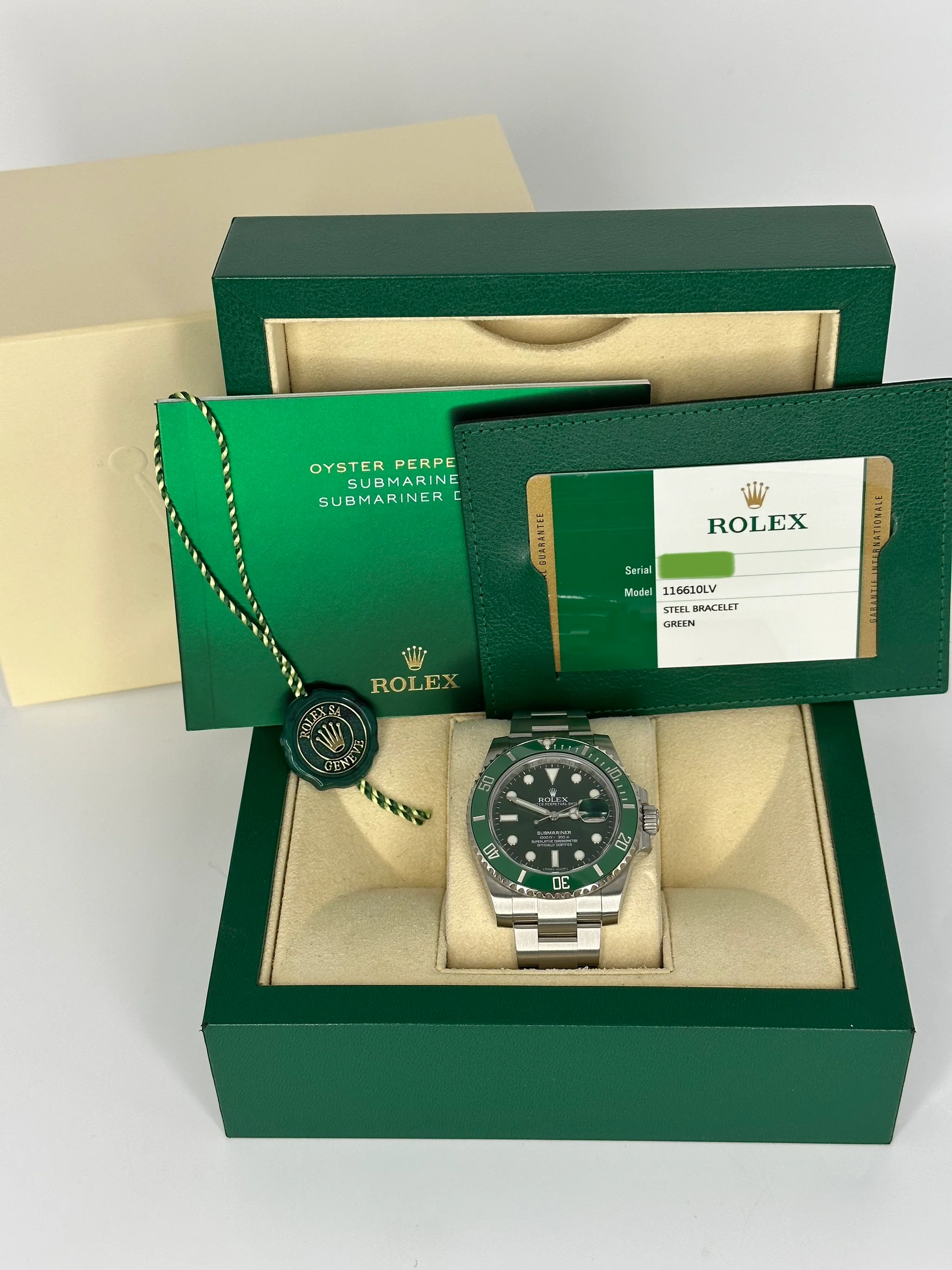 2015 Rolex Submariner "Hulk" 40mm 116610LV Green Dial - Image 11