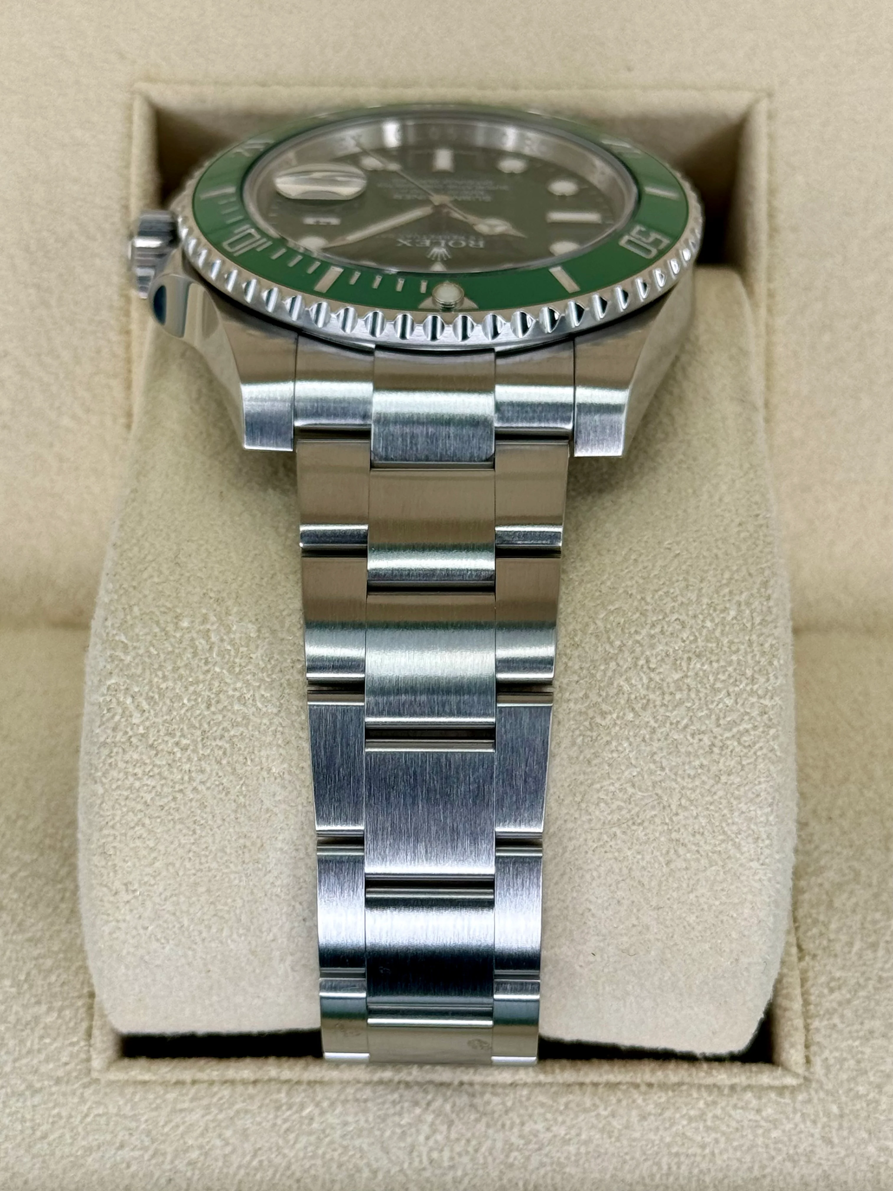 2015 Rolex Submariner "Hulk" 40mm 116610LV Green Dial - Image 3