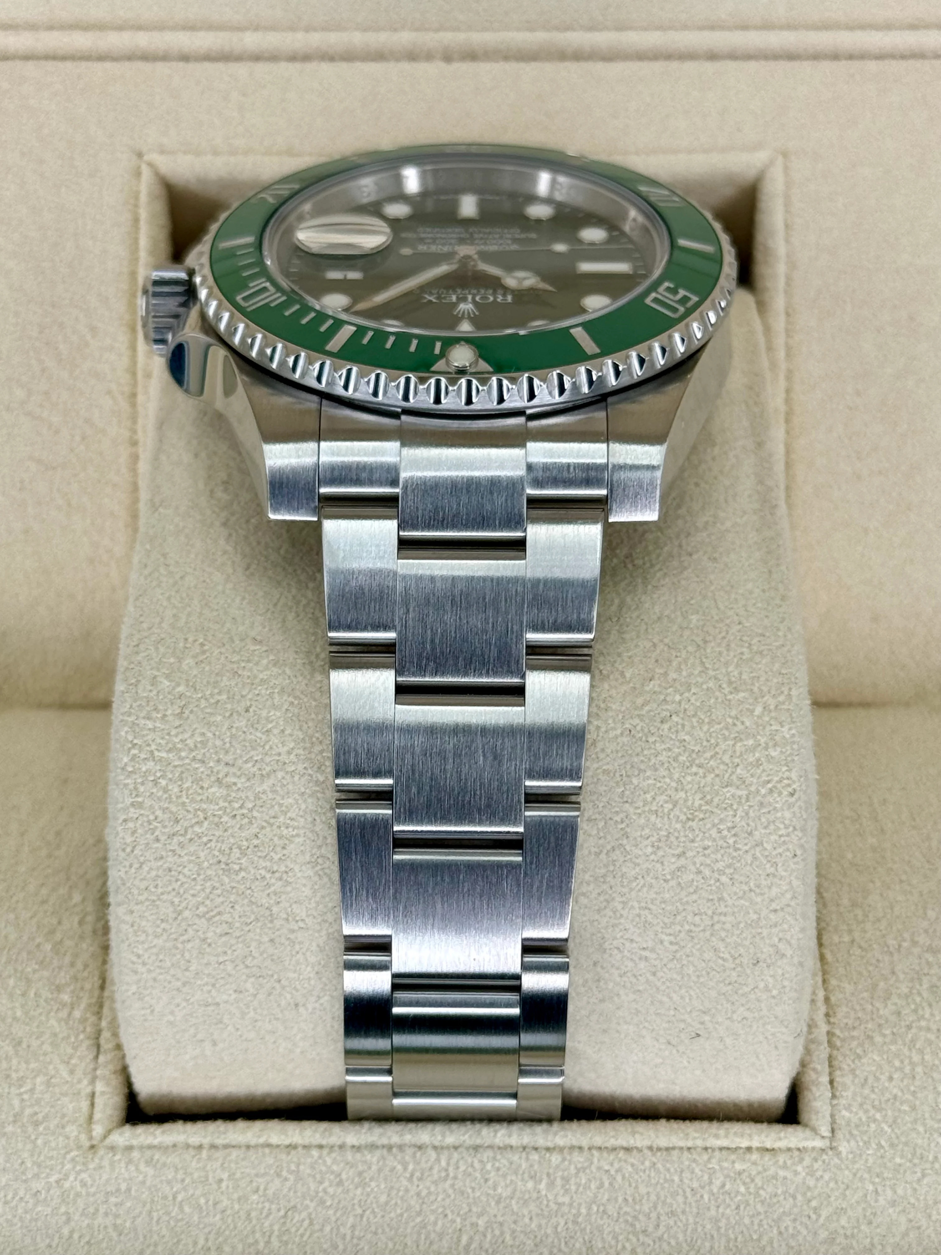 2015 Rolex Submariner "Hulk" 40mm 116610LV Green Dial - Image 4