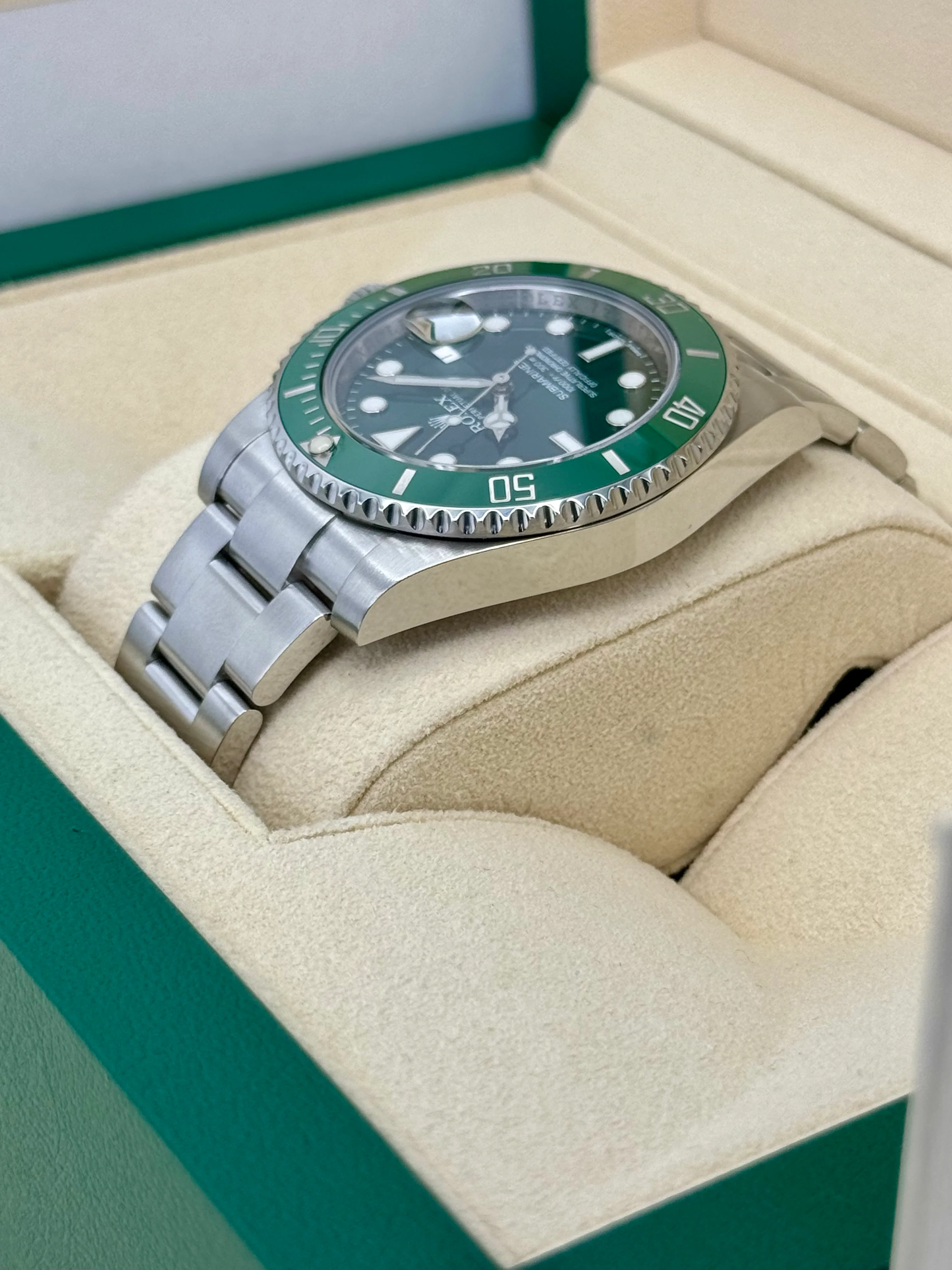 2015 Rolex Submariner "Hulk" 40mm 116610LV Green Dial - Image 7
