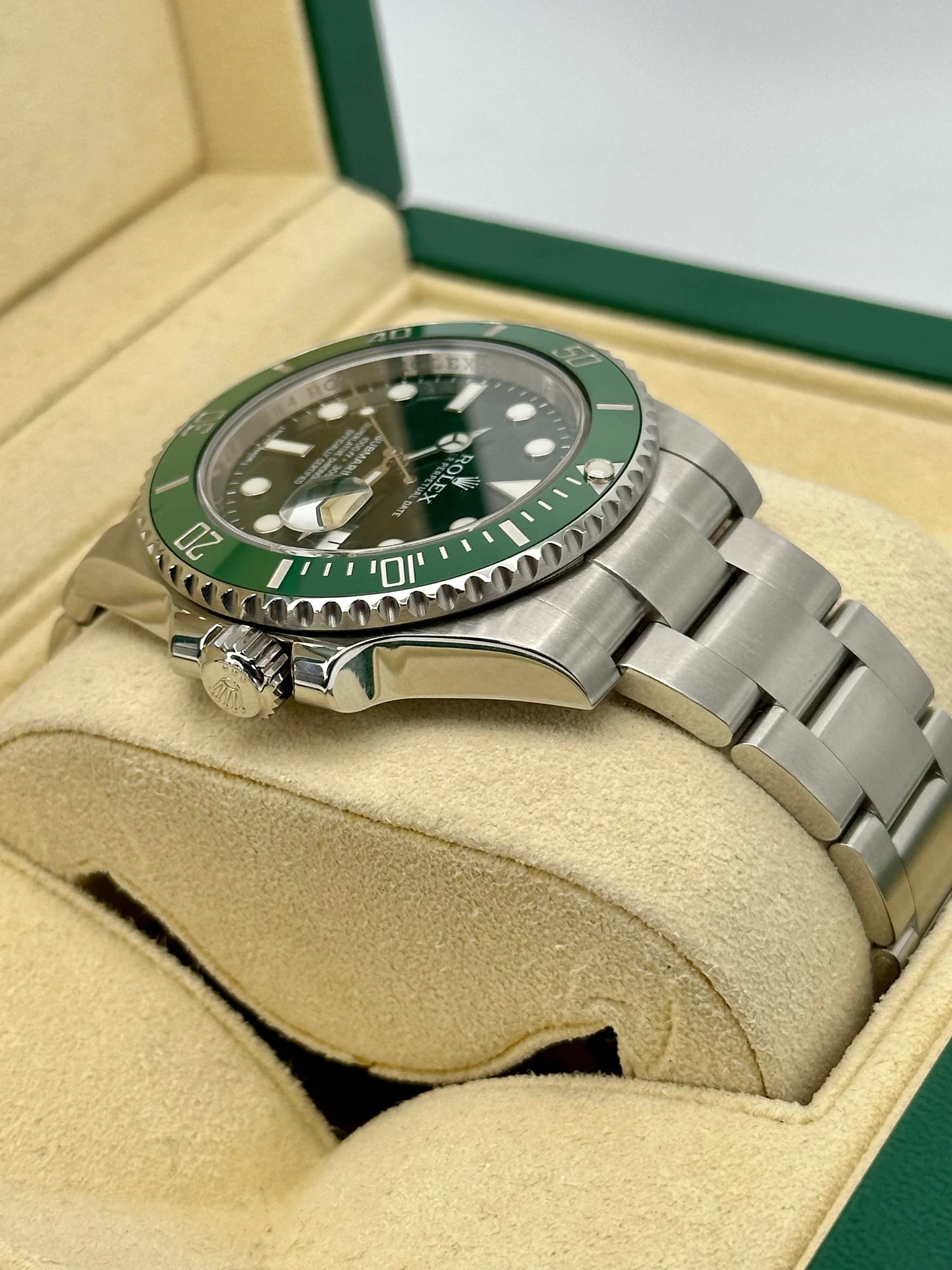 2015 Rolex Submariner "Hulk" 40mm 116610LV Green Dial - Image 8