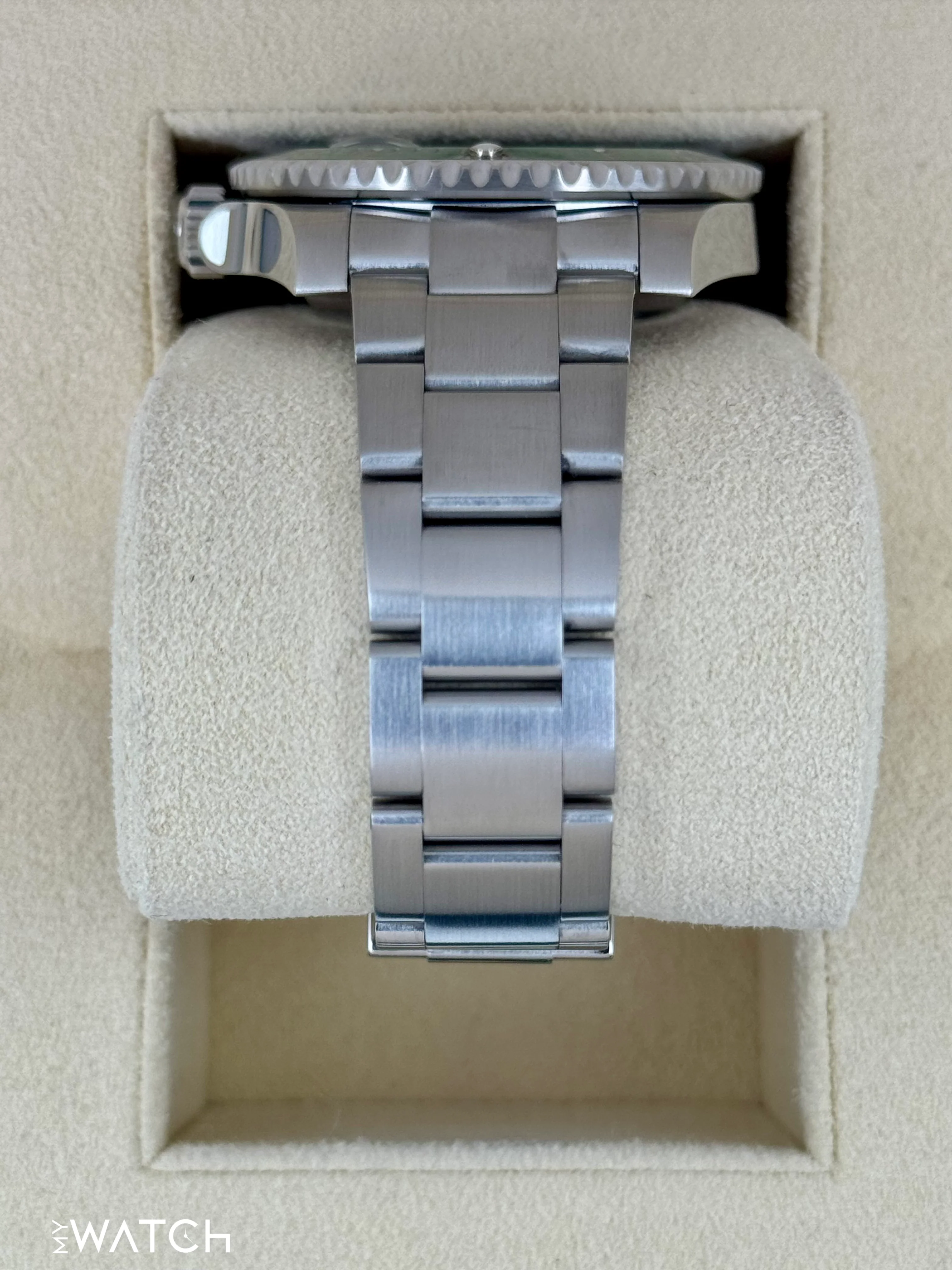 2015 Rolex Submariner “Hulk” 40mm 116610LV Green Dial - Image 4