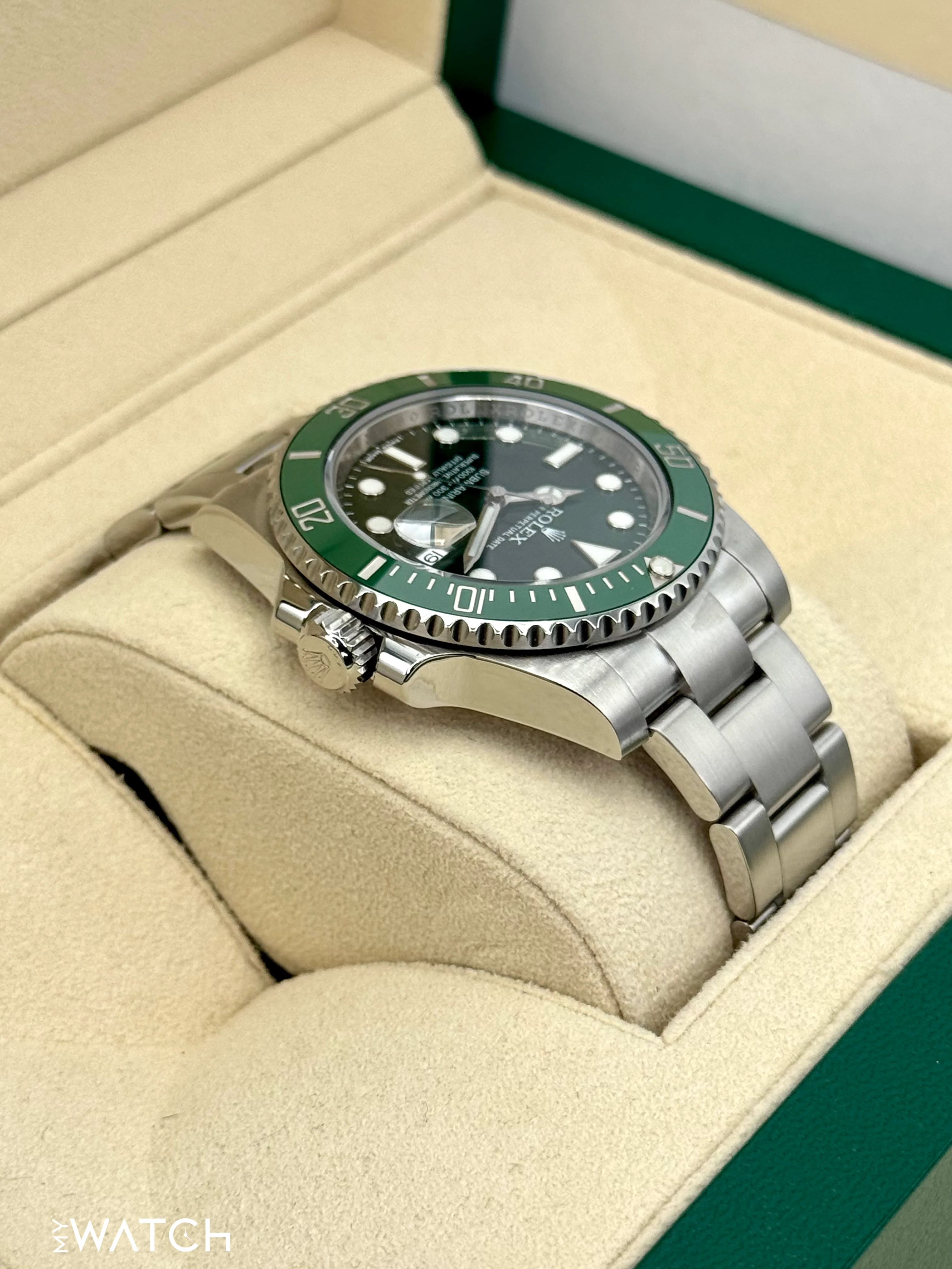 2015 Rolex Submariner “Hulk” 40mm 116610LV Green Dial - Image 8