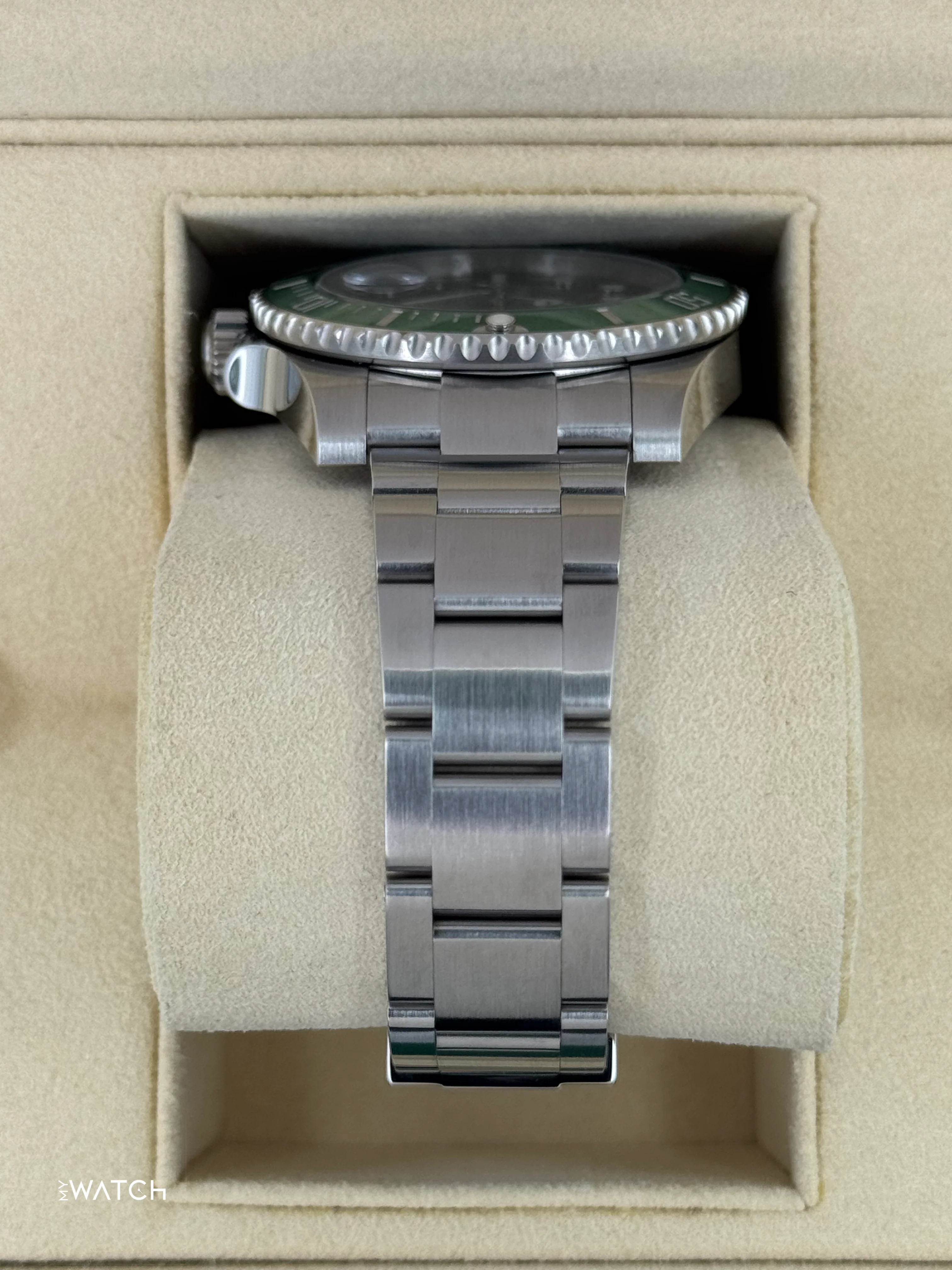 2015 Rolex Submariner “Hulk” 40mm 116610LV Green Dial - Image 4