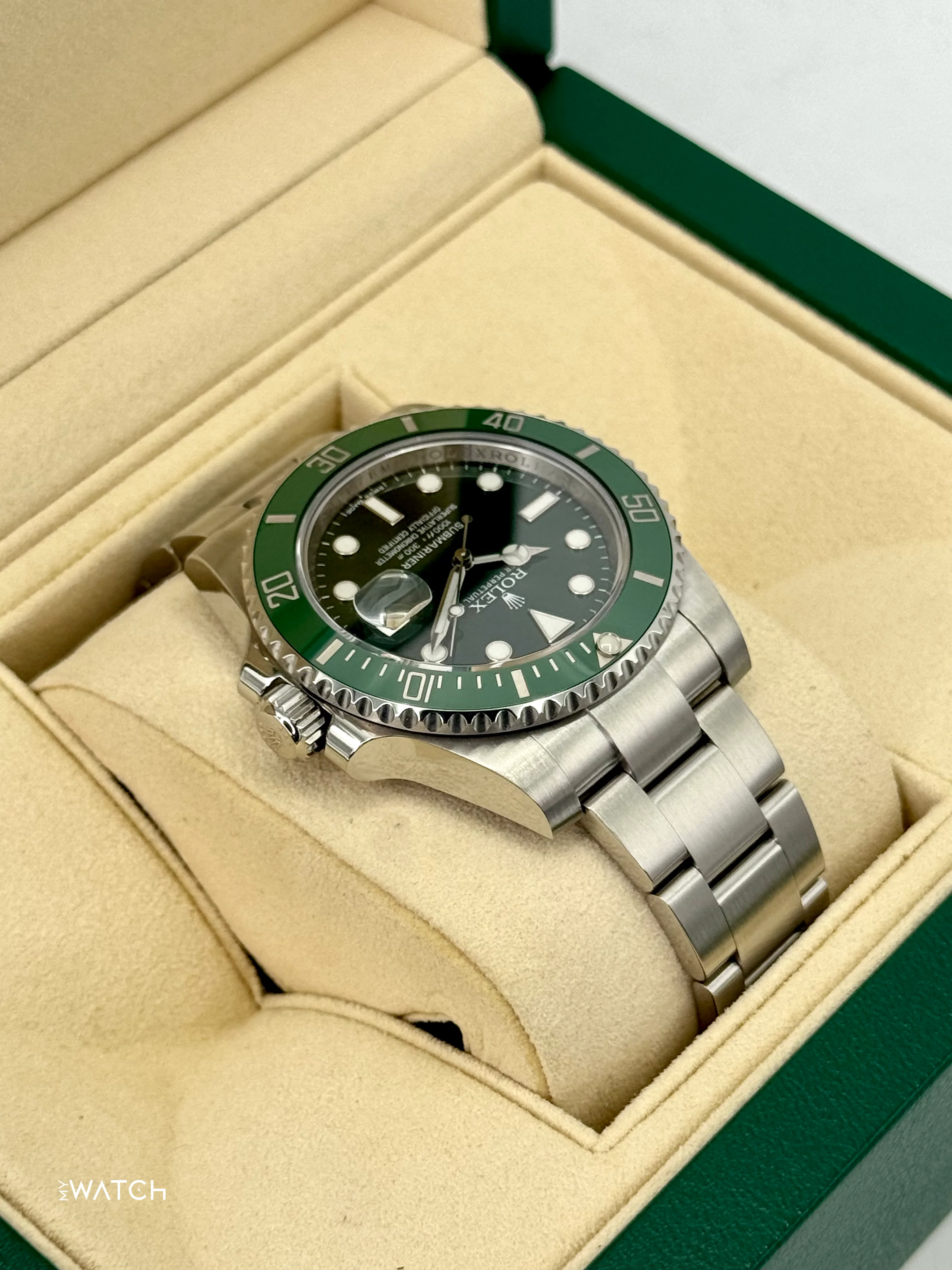 2015 Rolex Submariner “Hulk” 40mm 116610LV Green Dial - Image 8