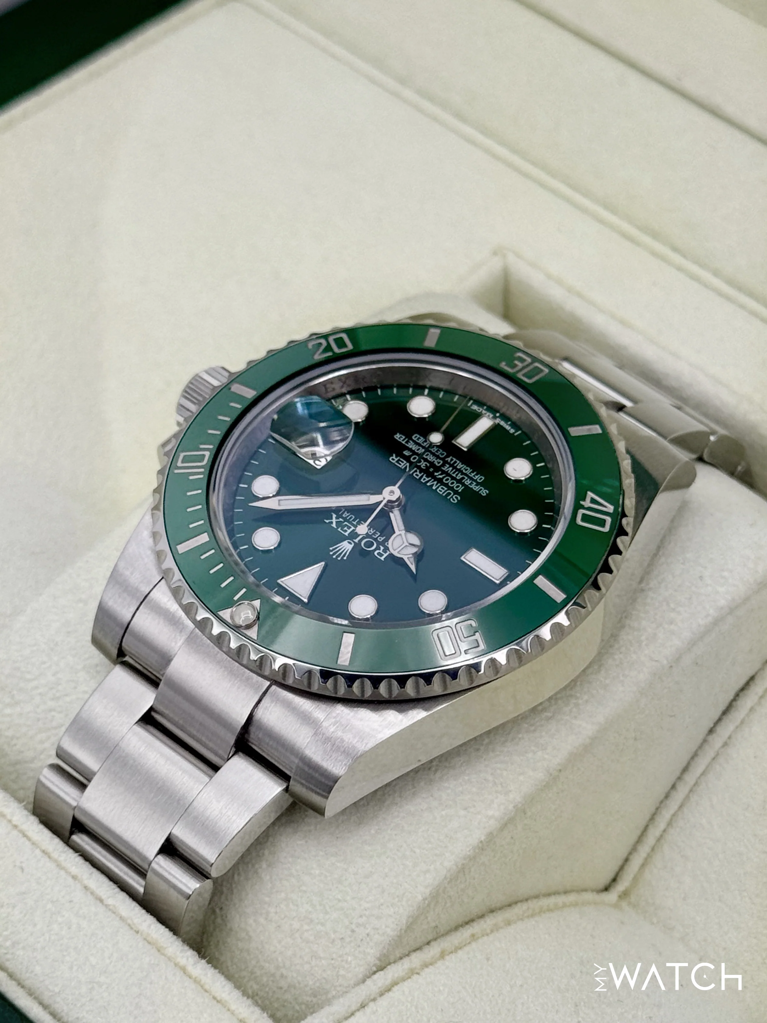 2015 Rolex Submariner “Hulk” 40mm 116610LV Green Dial - Image 7