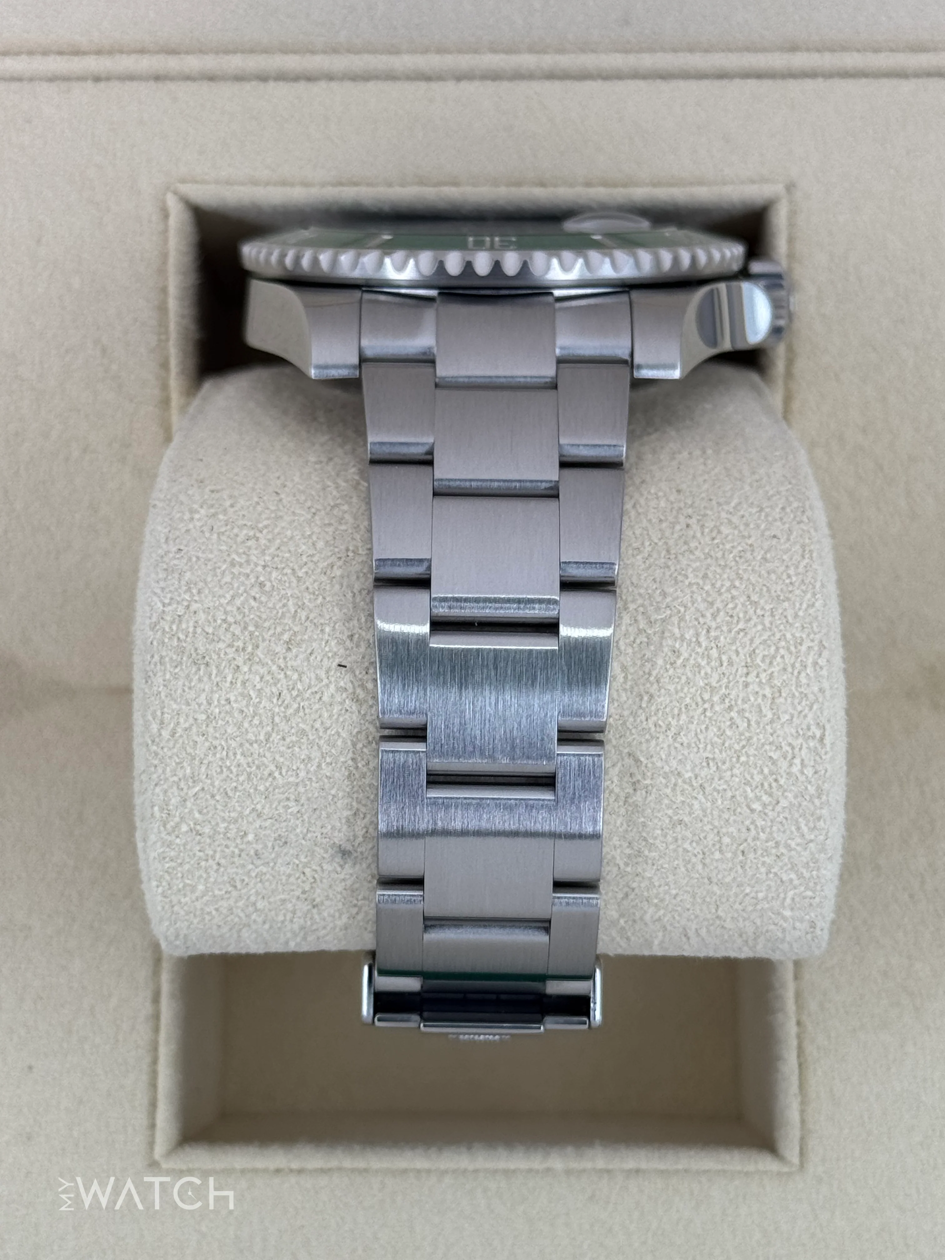 2015 Rolex Submariner “Hulk” 40mm 116610LV Green Dial - Image 3