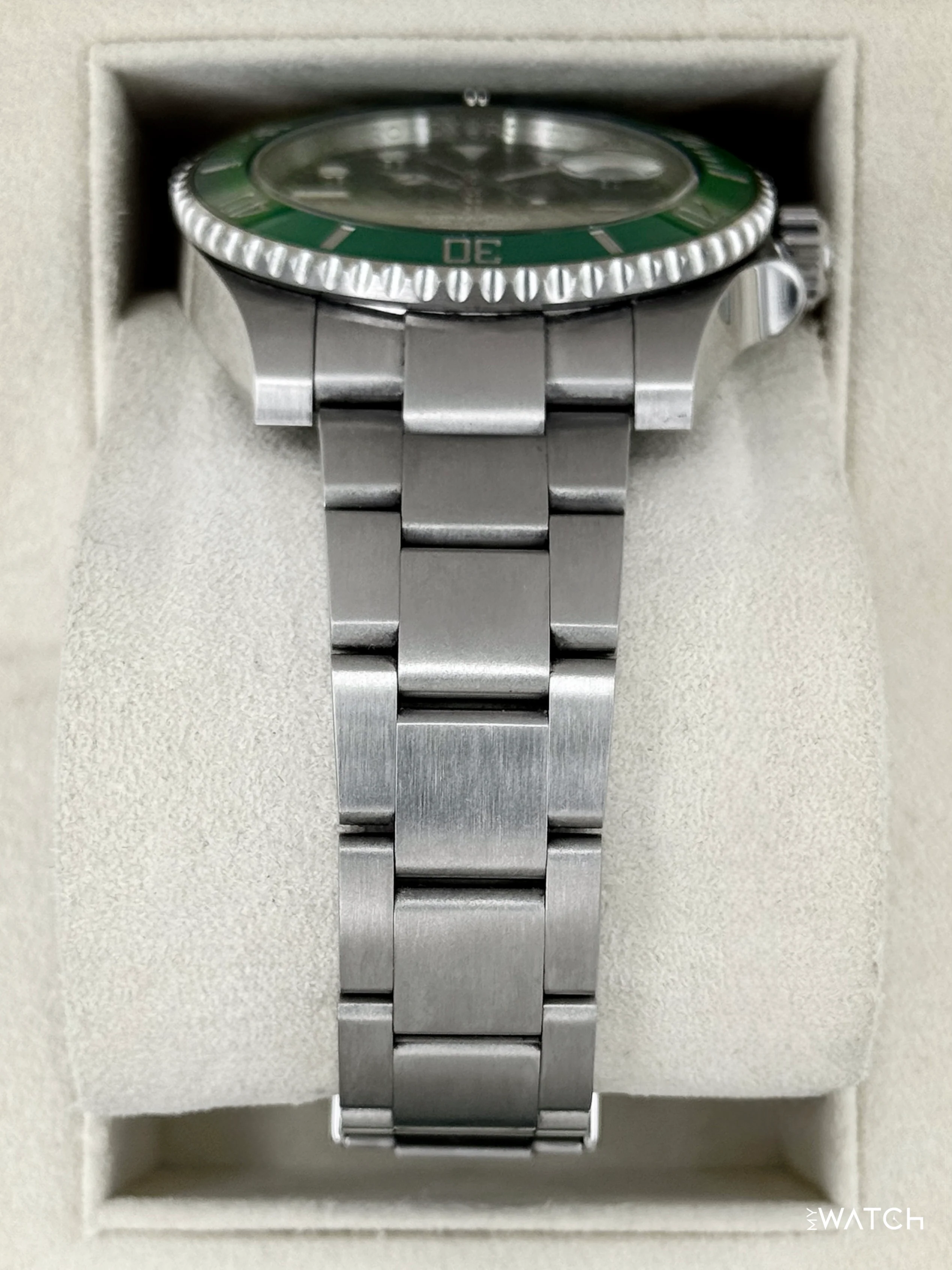 2015 Rolex Submariner “Hulk” 40mm 116610LV Green Dial - Image 3