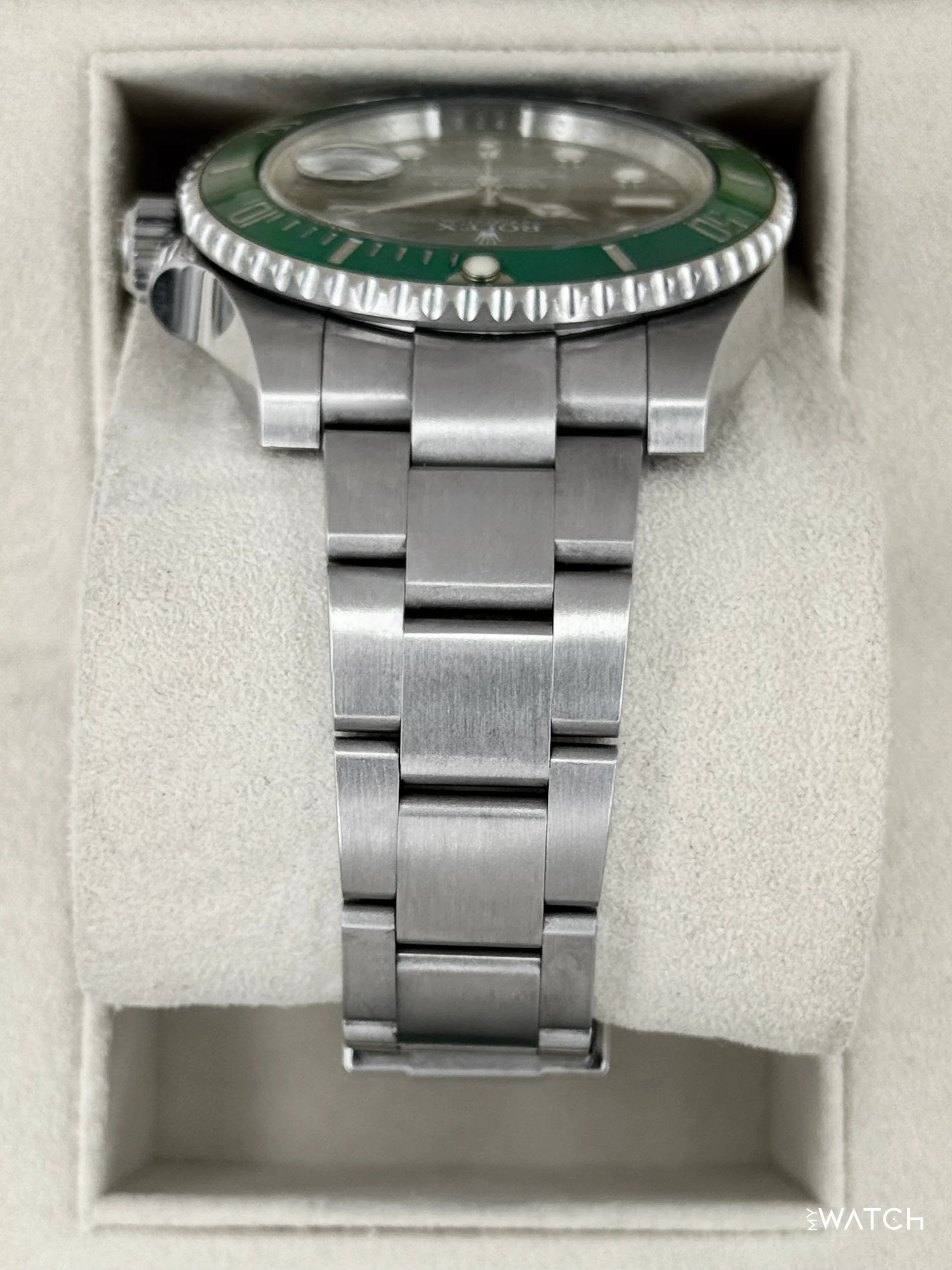 2015 Rolex Submariner “Hulk” 40mm 116610LV Green Dial - Image 4