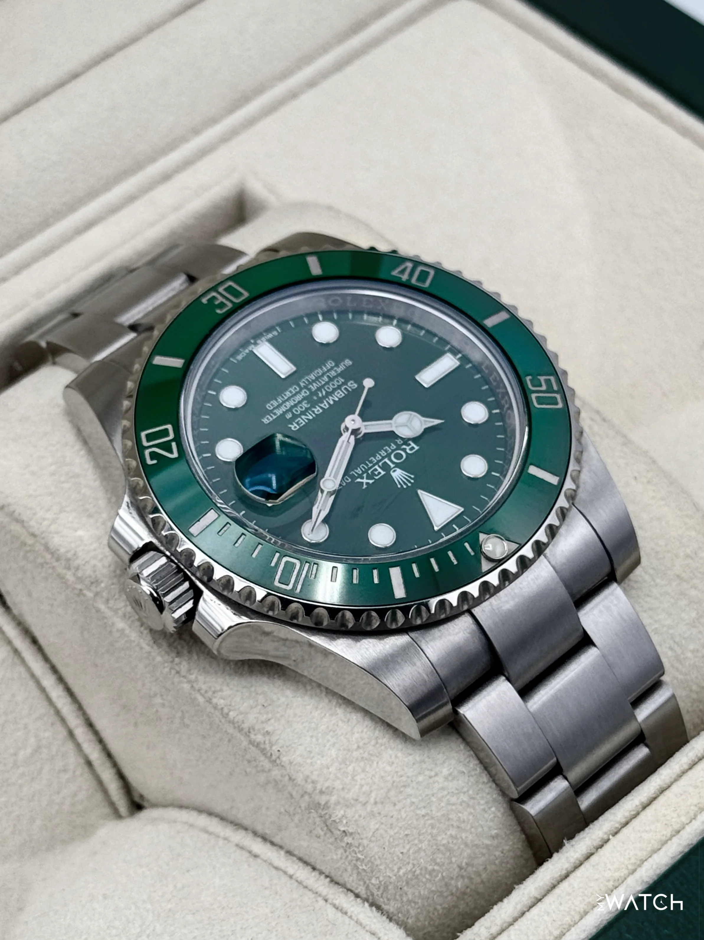 2015 Rolex Submariner “Hulk” 40mm 116610LV Green Dial - Image 8